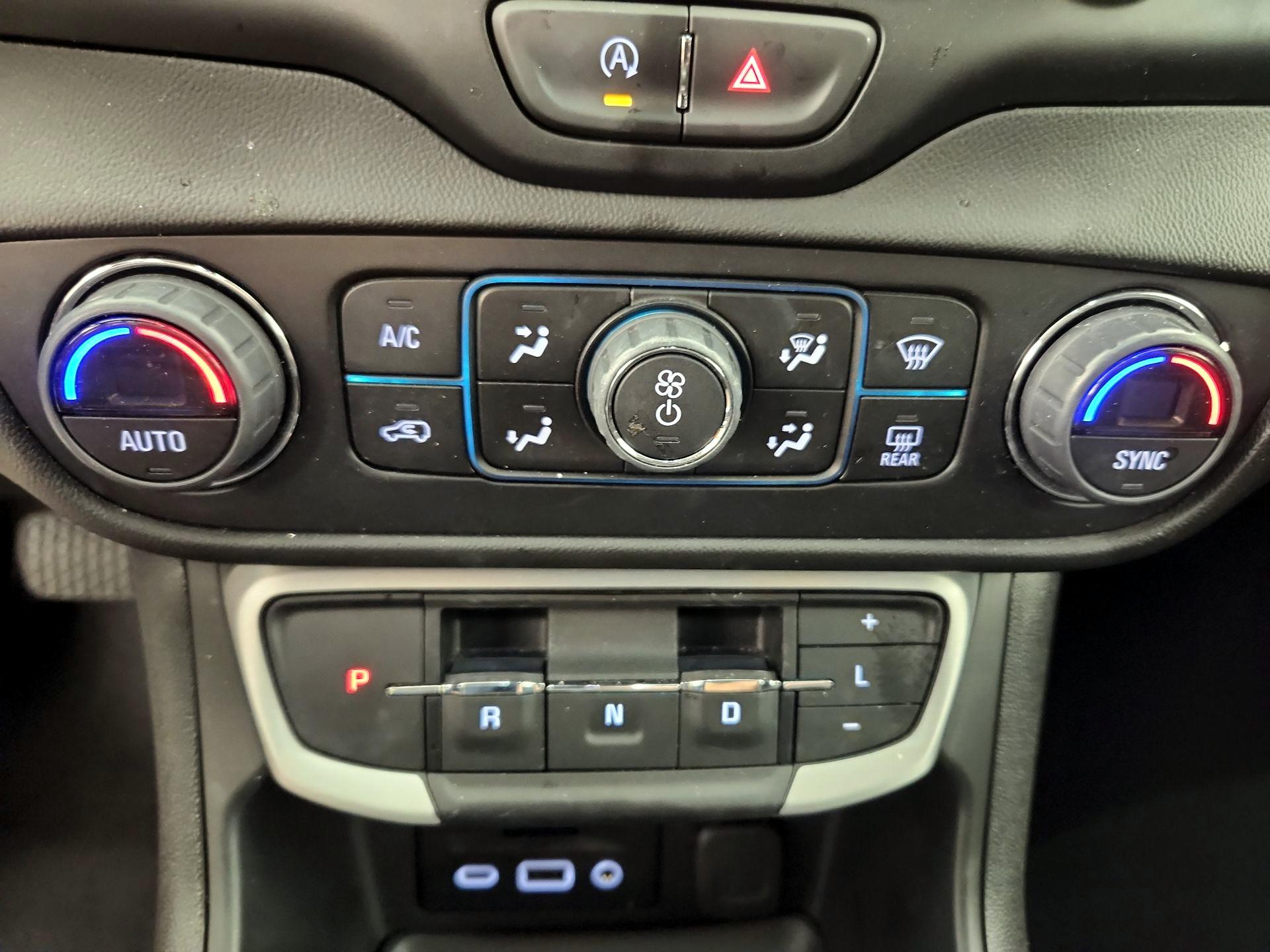 Thumbnail: 2022 GMC Terrain - 16