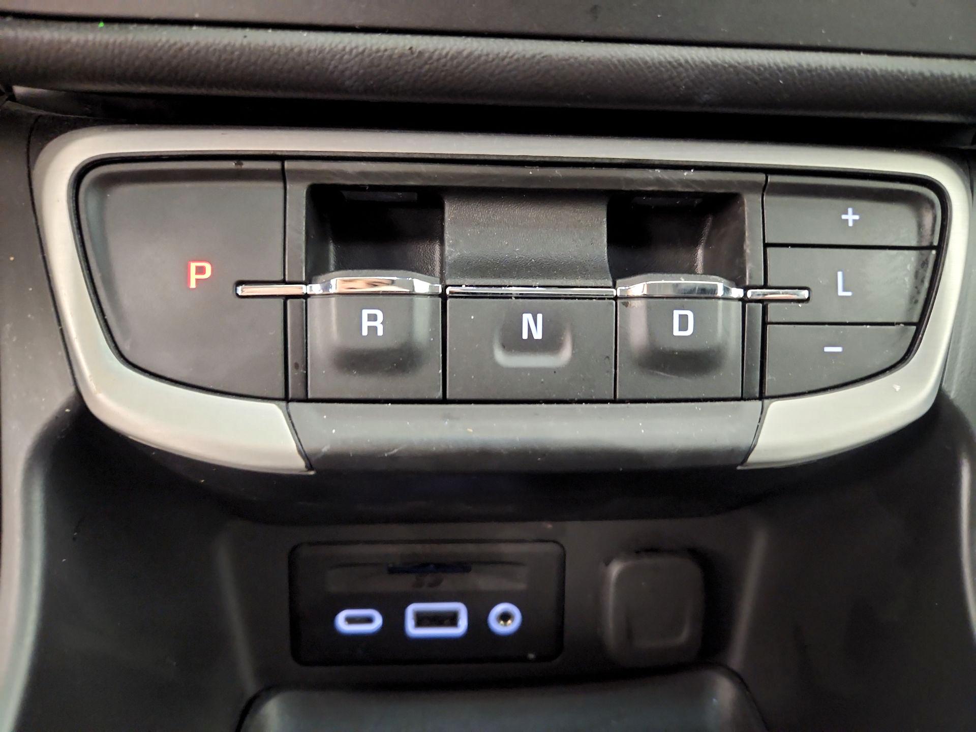 Thumbnail: 2022 GMC Terrain - 17