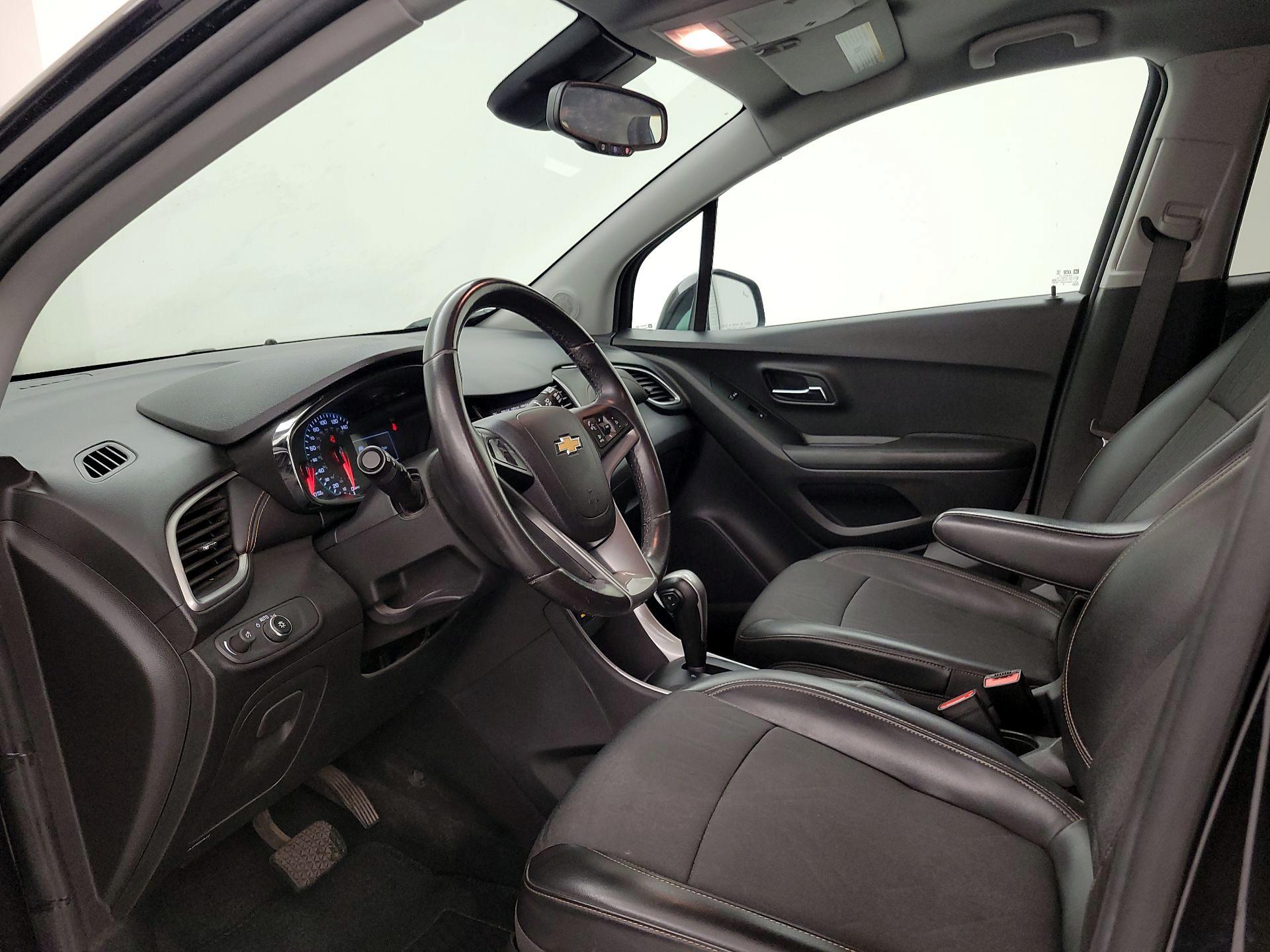 Thumbnail: 2022 Chevrolet Trax - 11