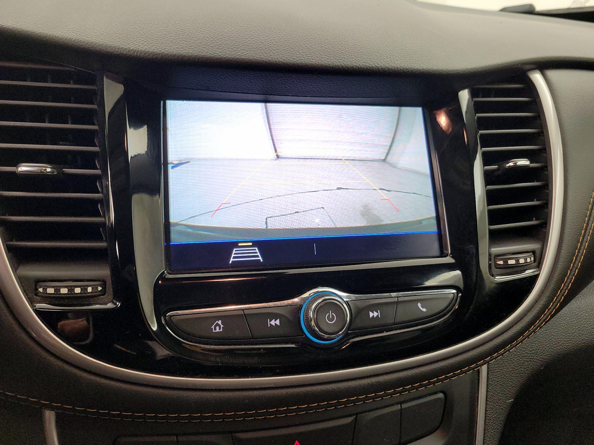 Thumbnail: 2022 Chevrolet Trax - 14