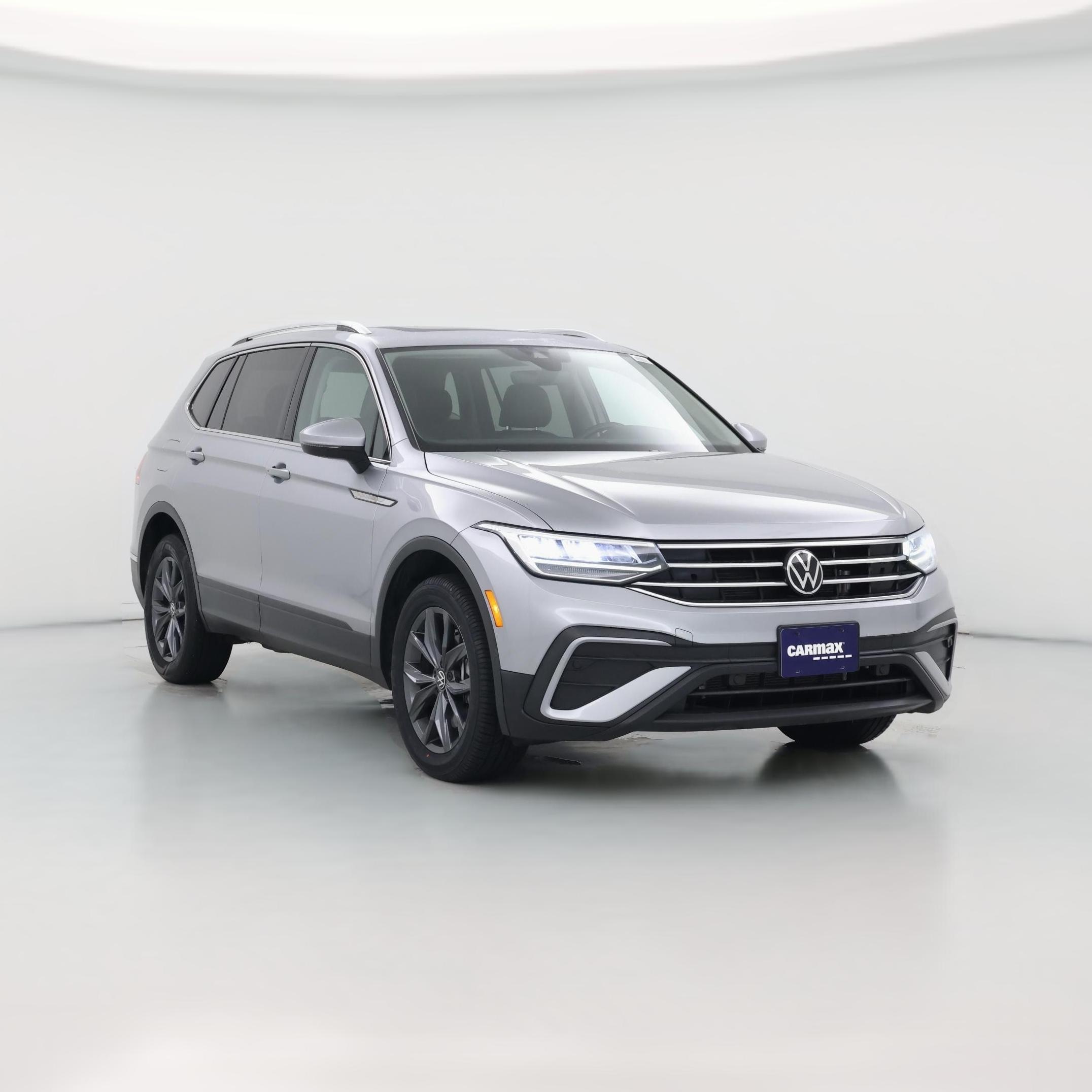 Thumbnail: 2022 Volkswagen Tiguan - 1