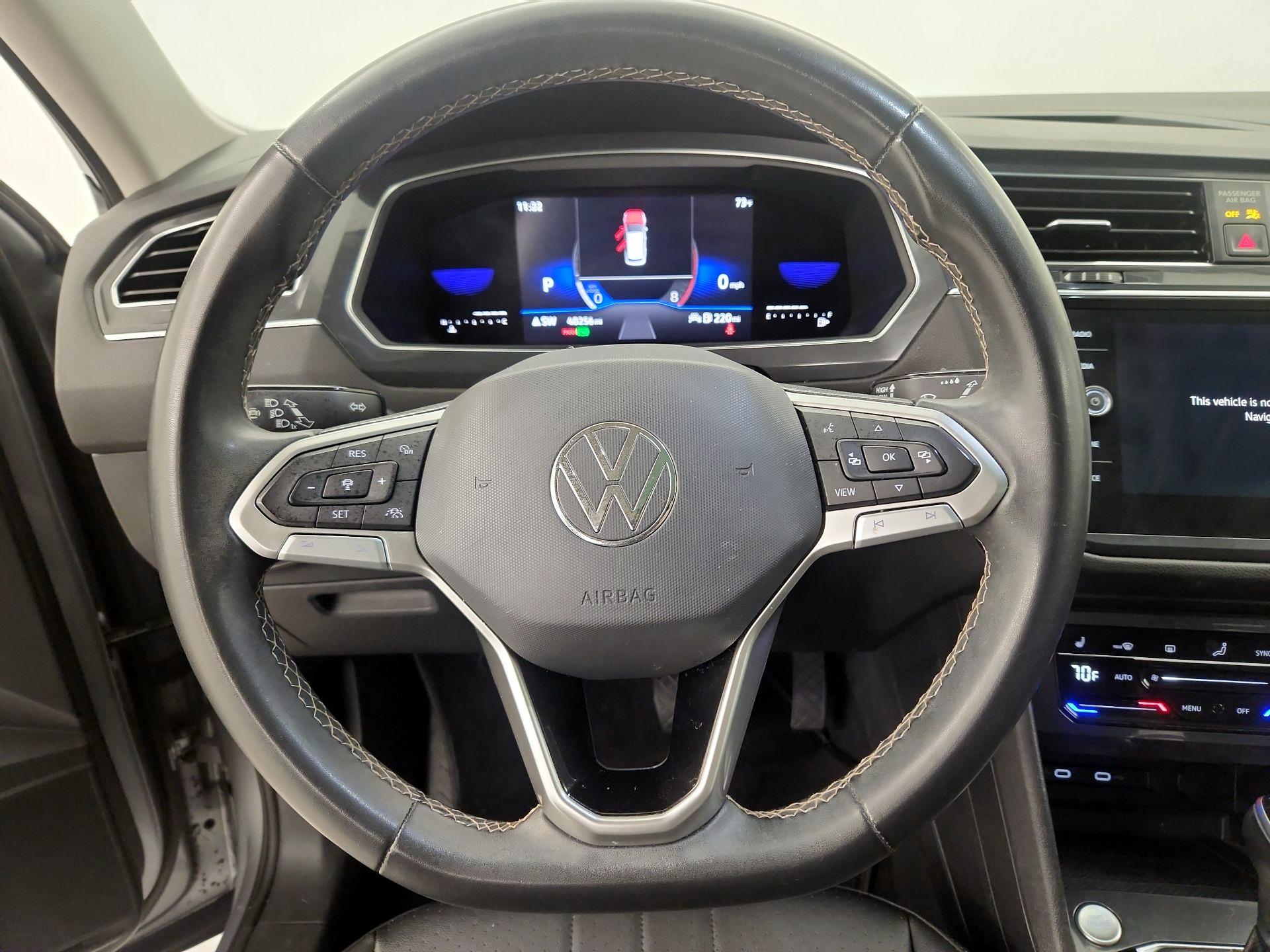 Thumbnail: 2022 Volkswagen Tiguan - 10