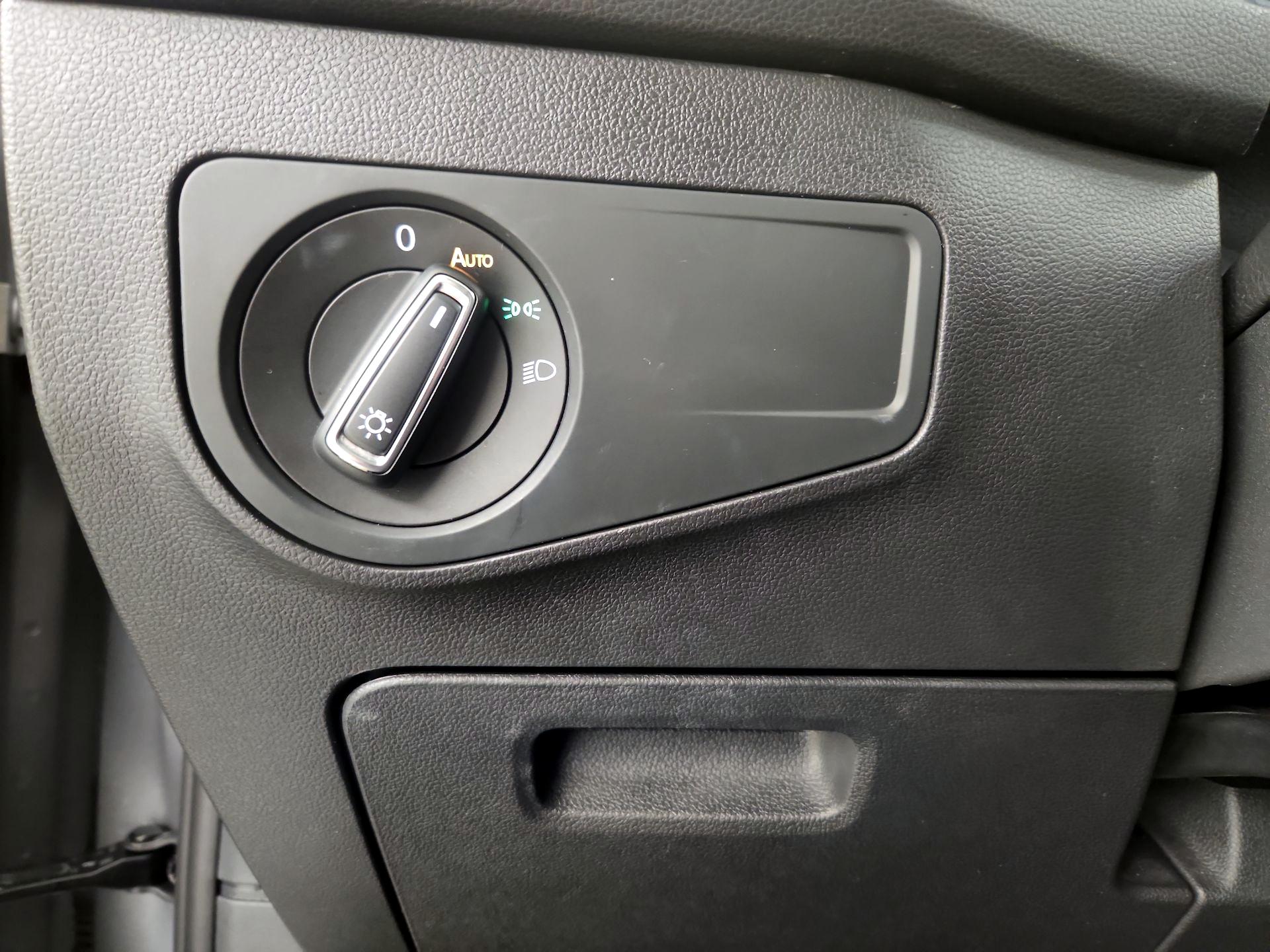 Thumbnail: 2022 Volkswagen Tiguan - 13