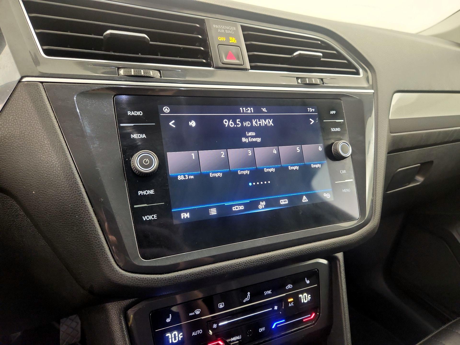 Thumbnail: 2022 Volkswagen Tiguan - 15