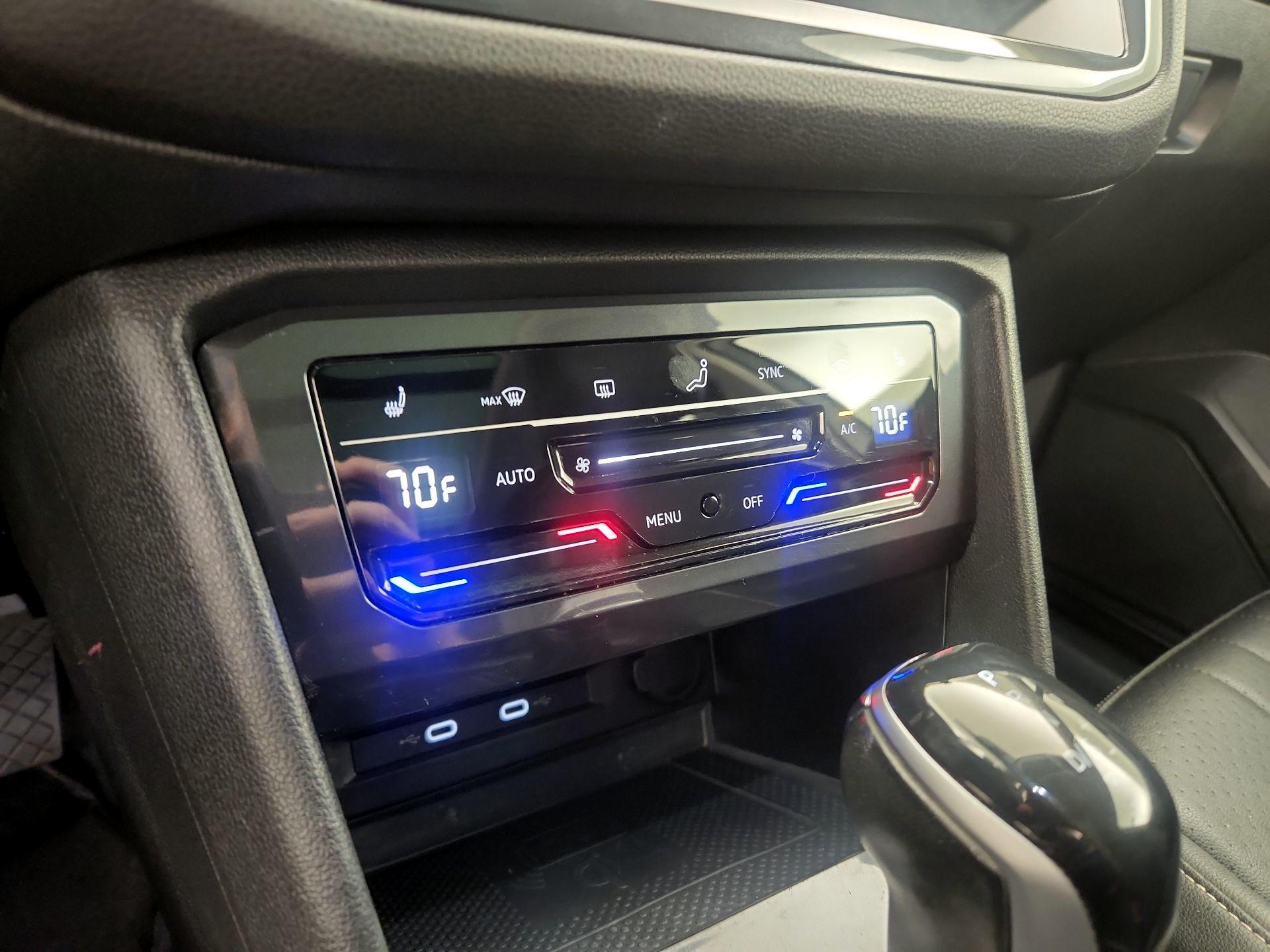 Thumbnail: 2022 Volkswagen Tiguan - 16