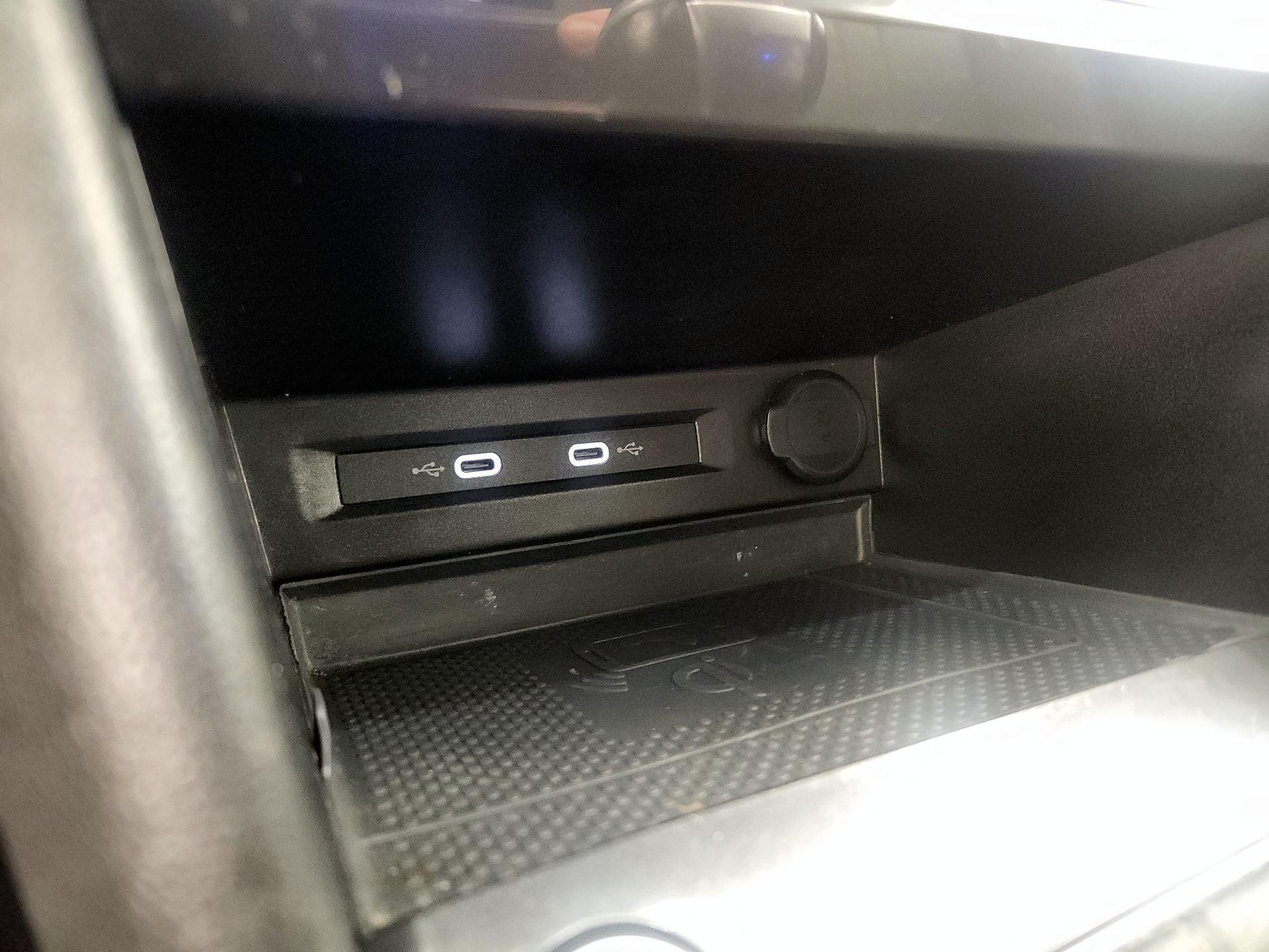 Thumbnail: 2022 Volkswagen Tiguan - 18