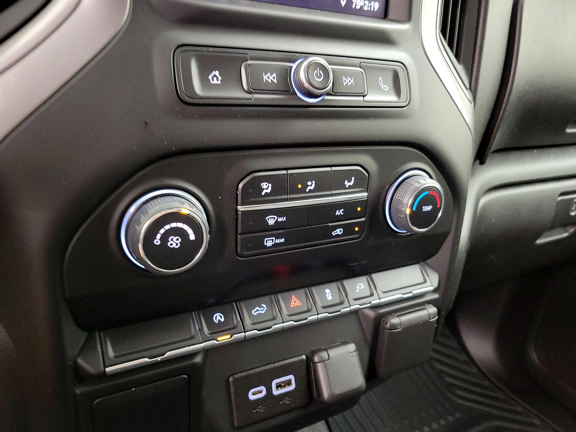 Thumbnail: 2022 Chevrolet Silverado 1500 - 16