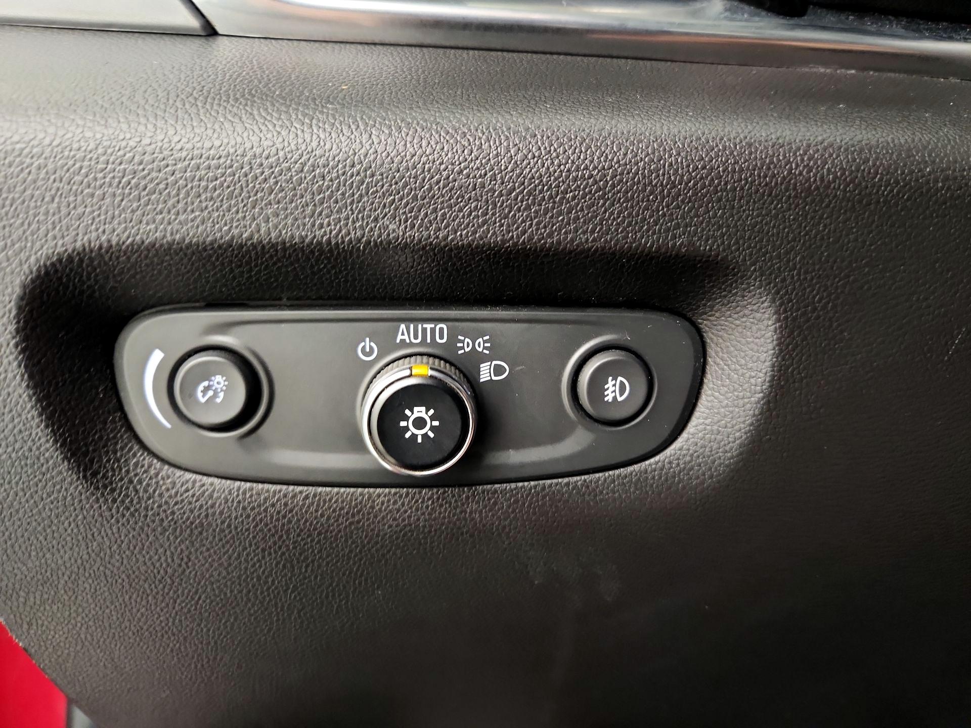 Thumbnail: 2021 Chevrolet Traverse - 13