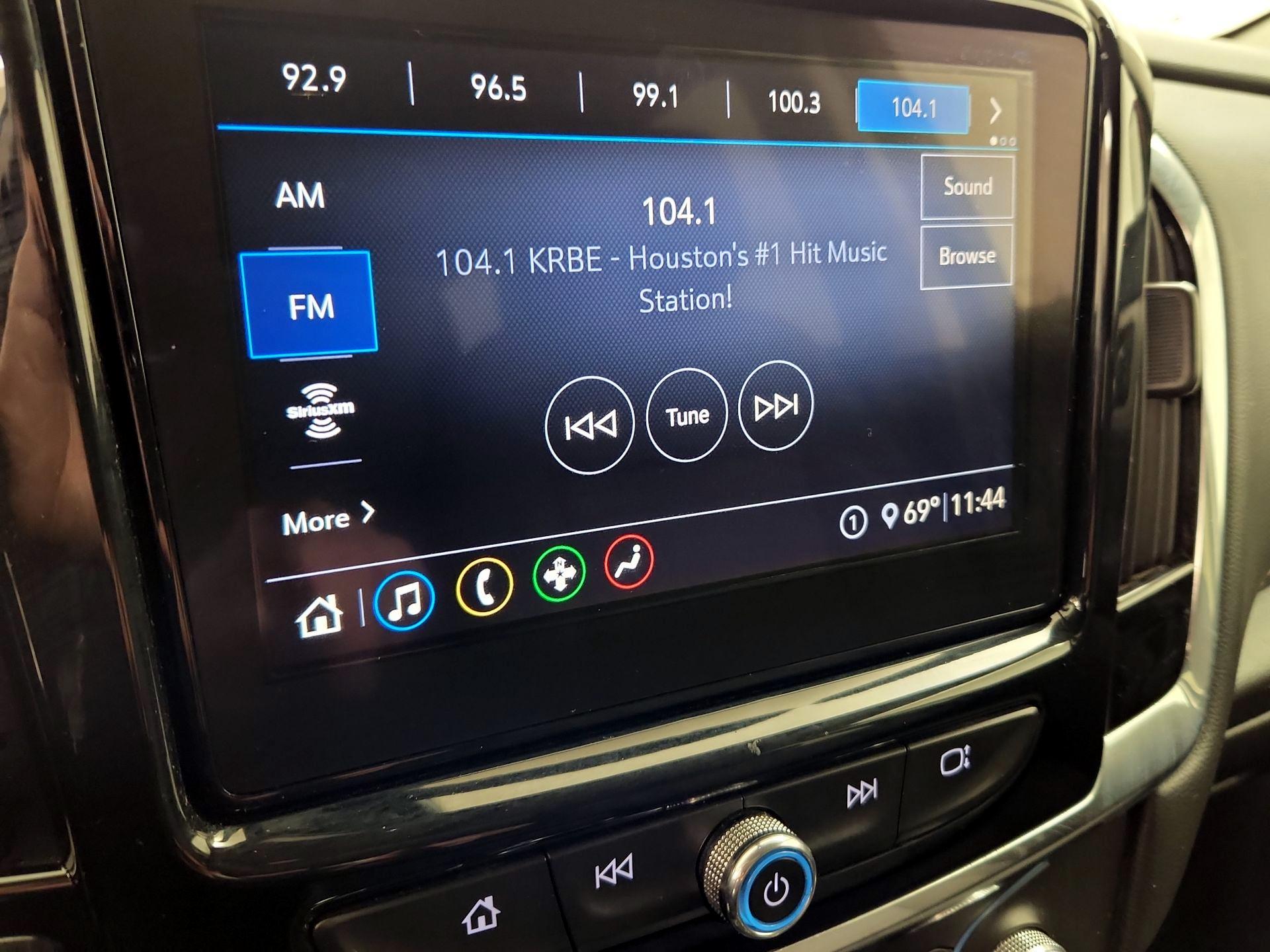 Thumbnail: 2021 Chevrolet Traverse - 15