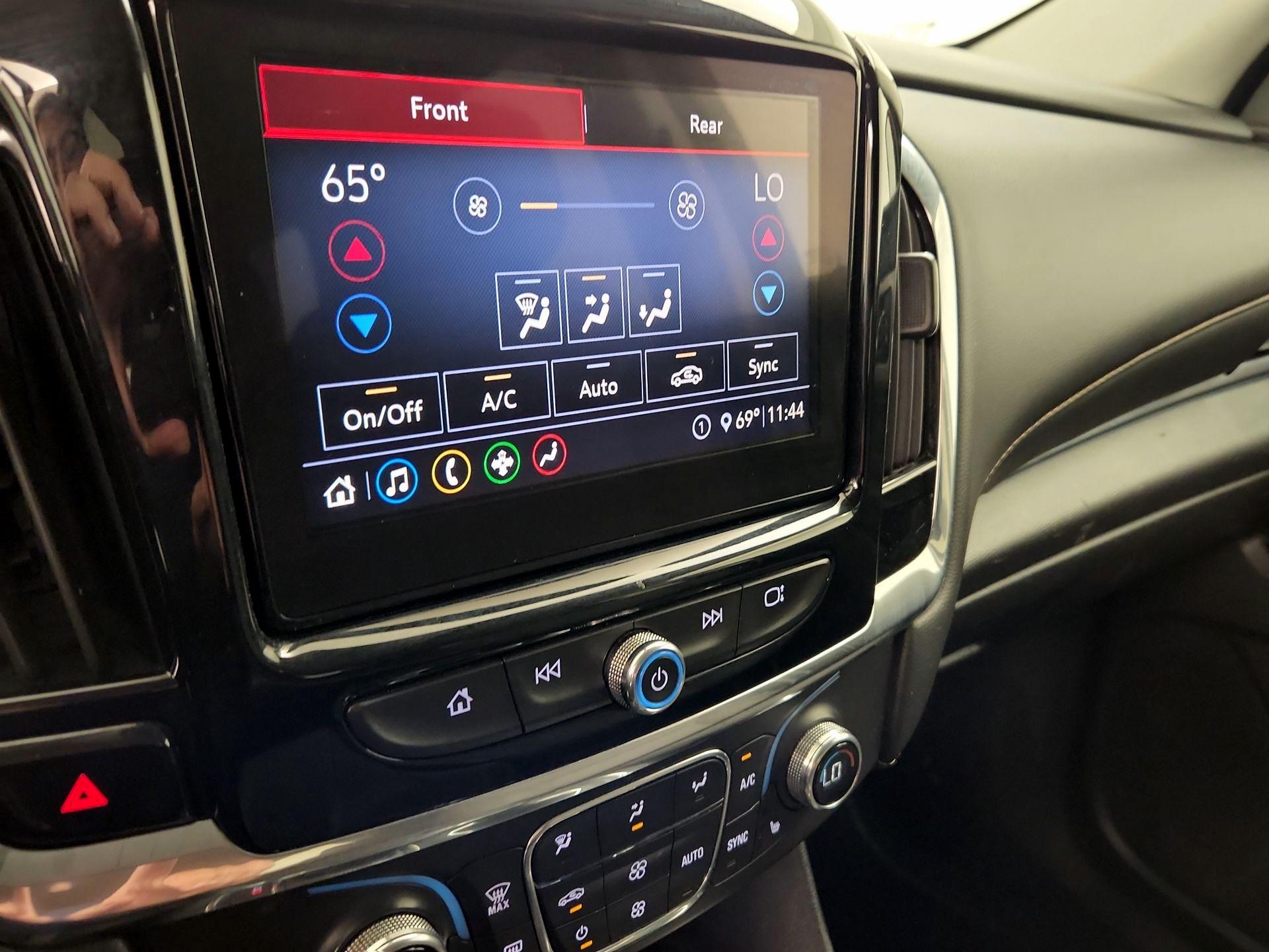 Thumbnail: 2021 Chevrolet Traverse - 16