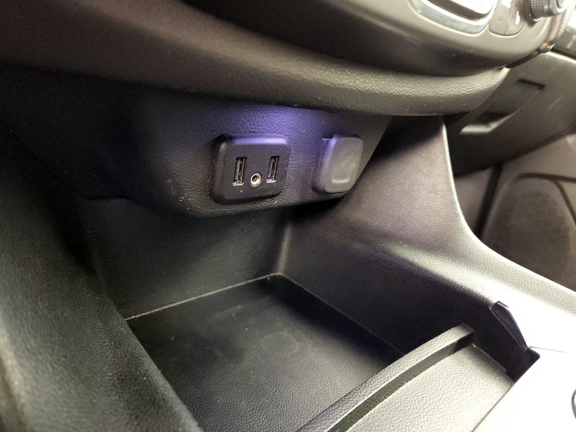 Thumbnail: 2021 Chevrolet Traverse - 18