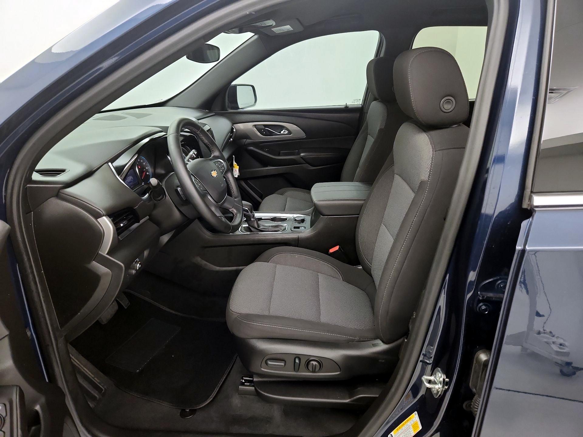 Thumbnail: 2023 Chevrolet Traverse - 11