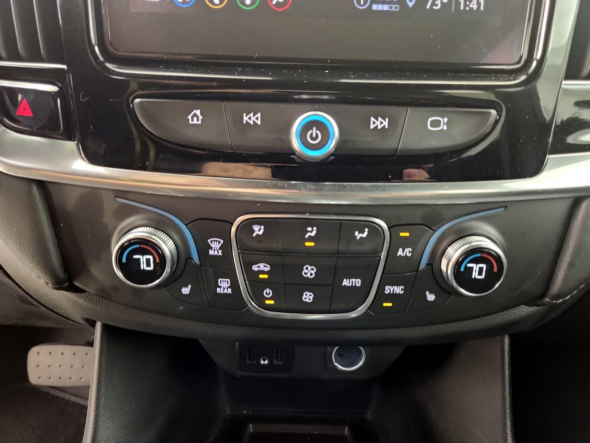 Thumbnail: 2023 Chevrolet Traverse - 16