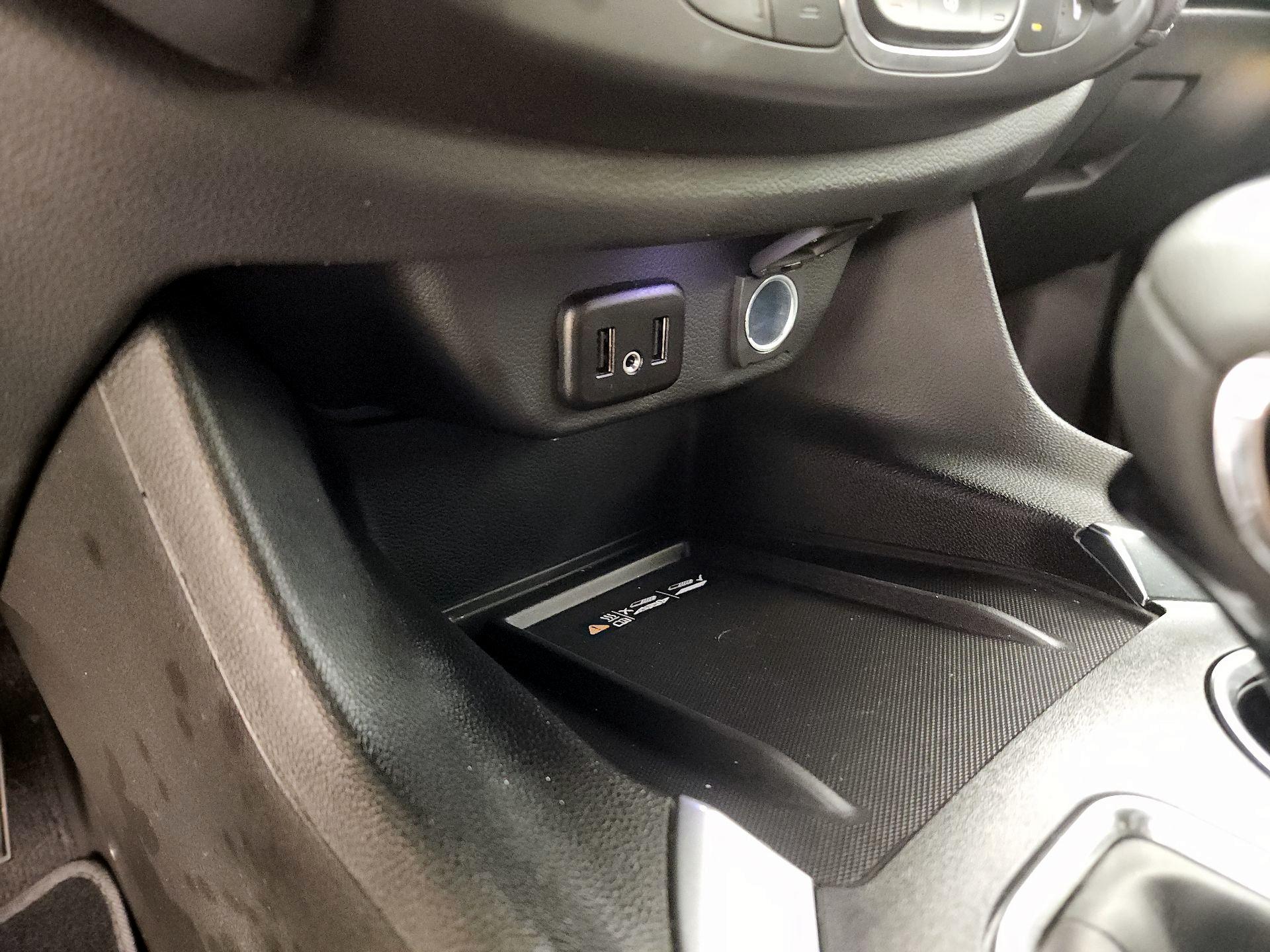 Thumbnail: 2023 Chevrolet Traverse - 18