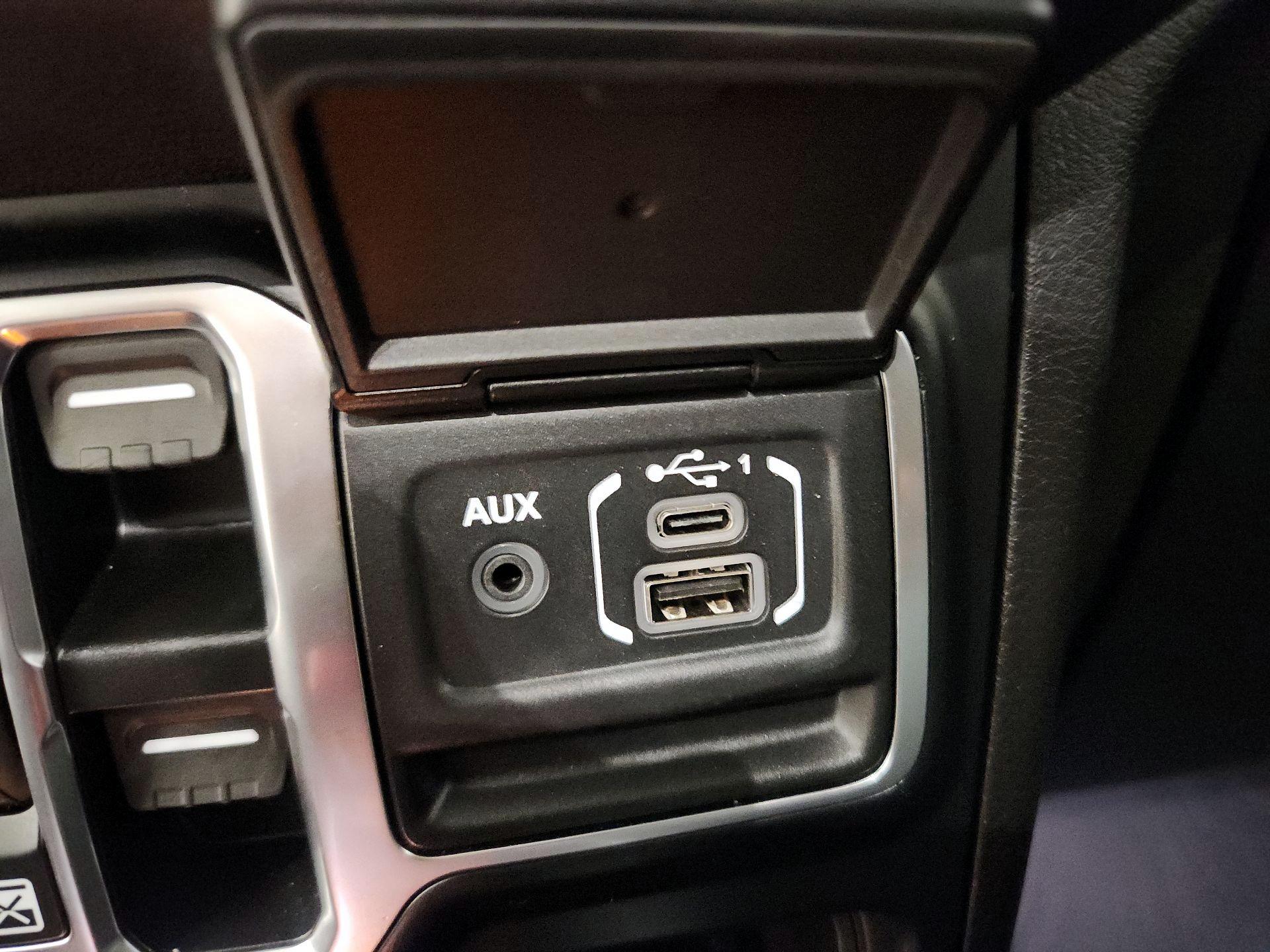 Thumbnail: 2024 Jeep Wrangler - 18