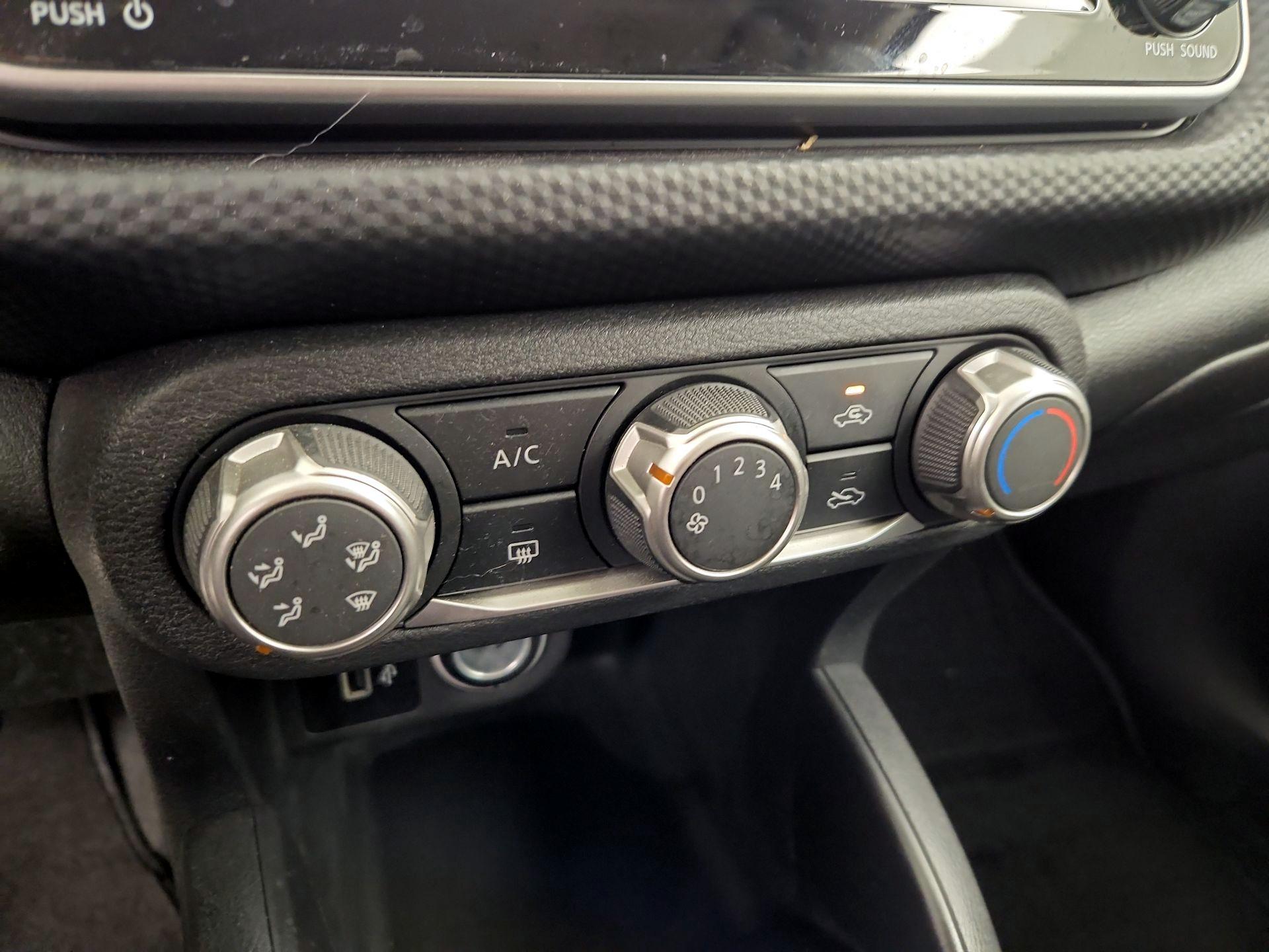 Thumbnail: 2023 Nissan Kicks - 16