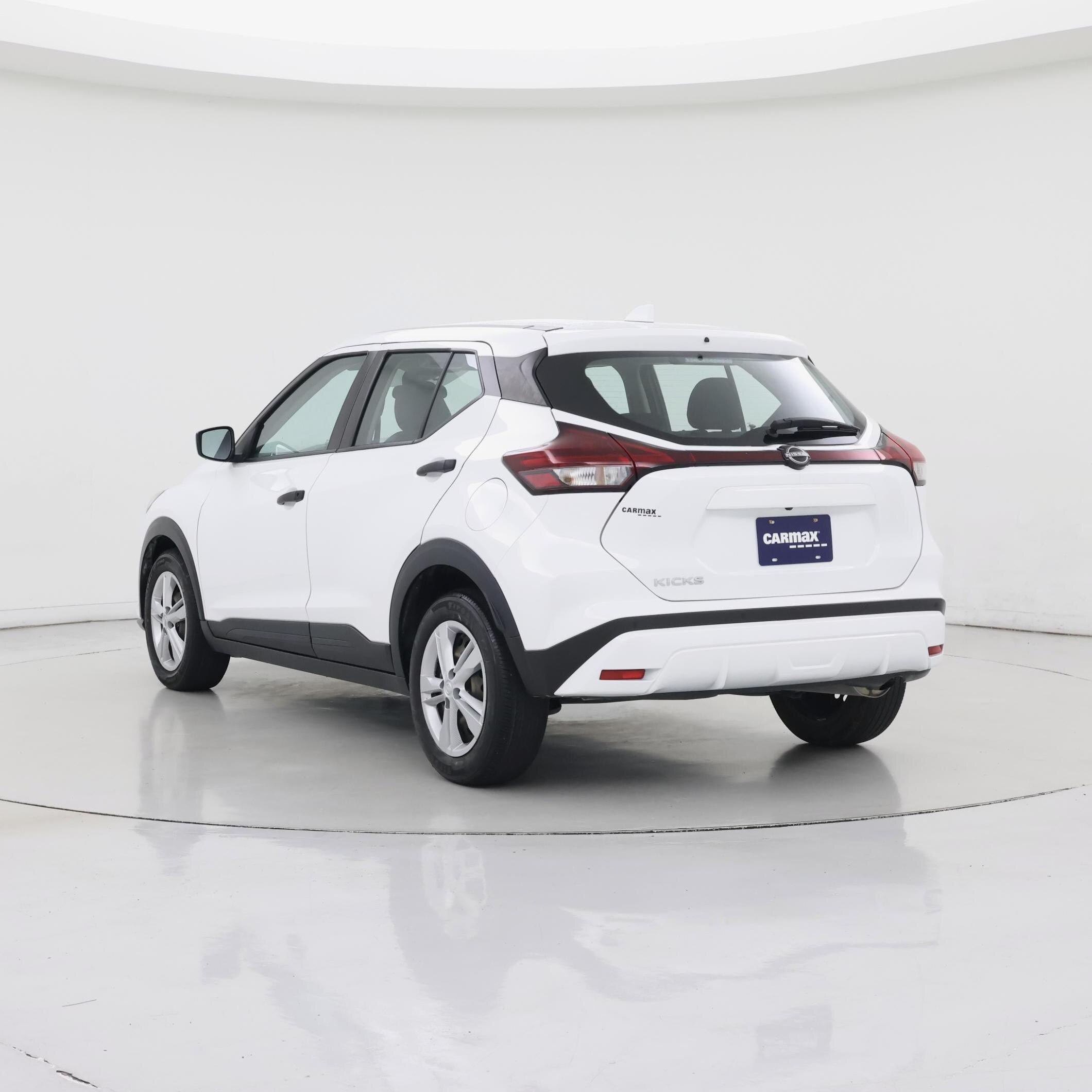 Thumbnail: 2023 Nissan Kicks - 2