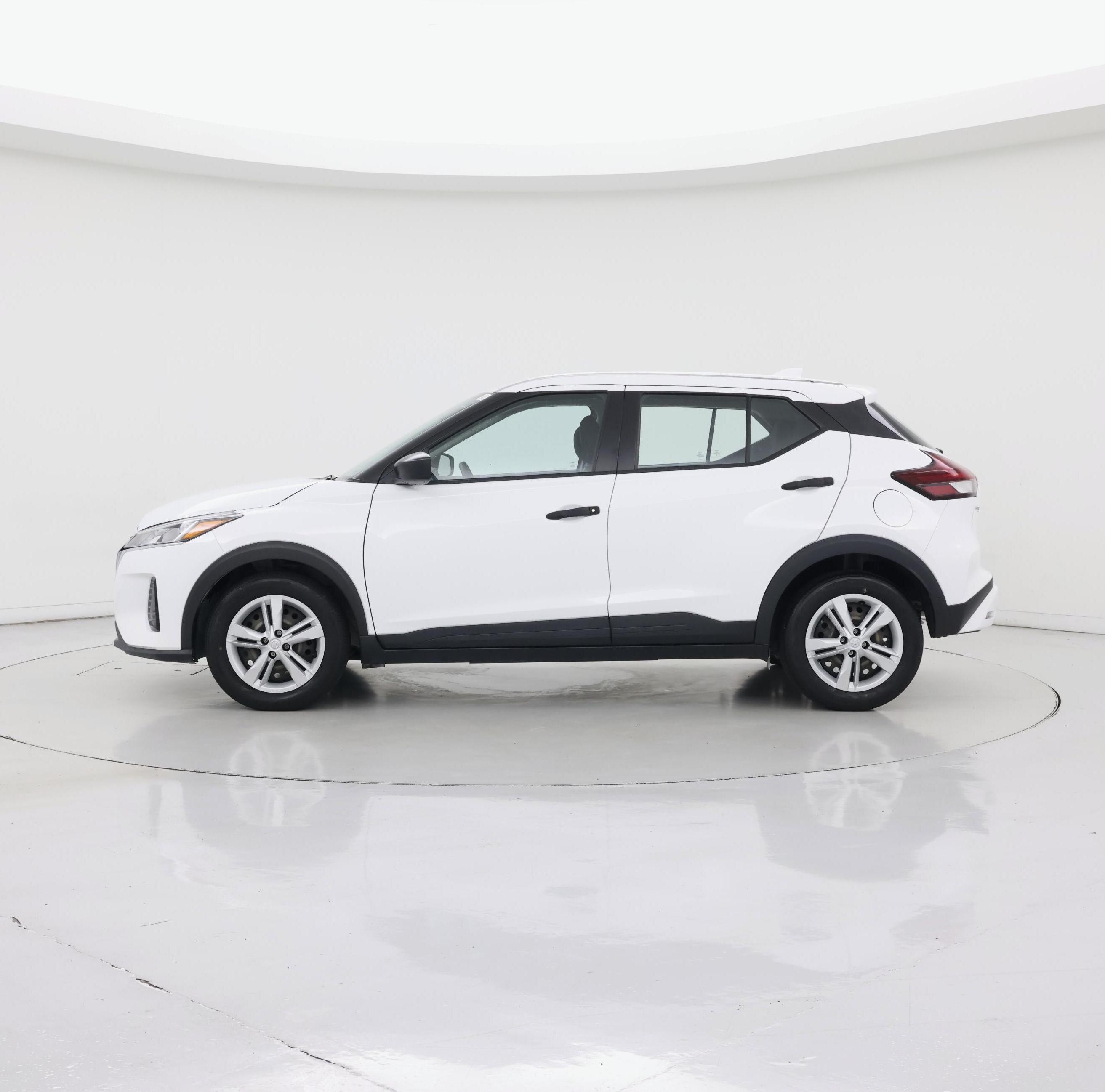 Thumbnail: 2023 Nissan Kicks - 3