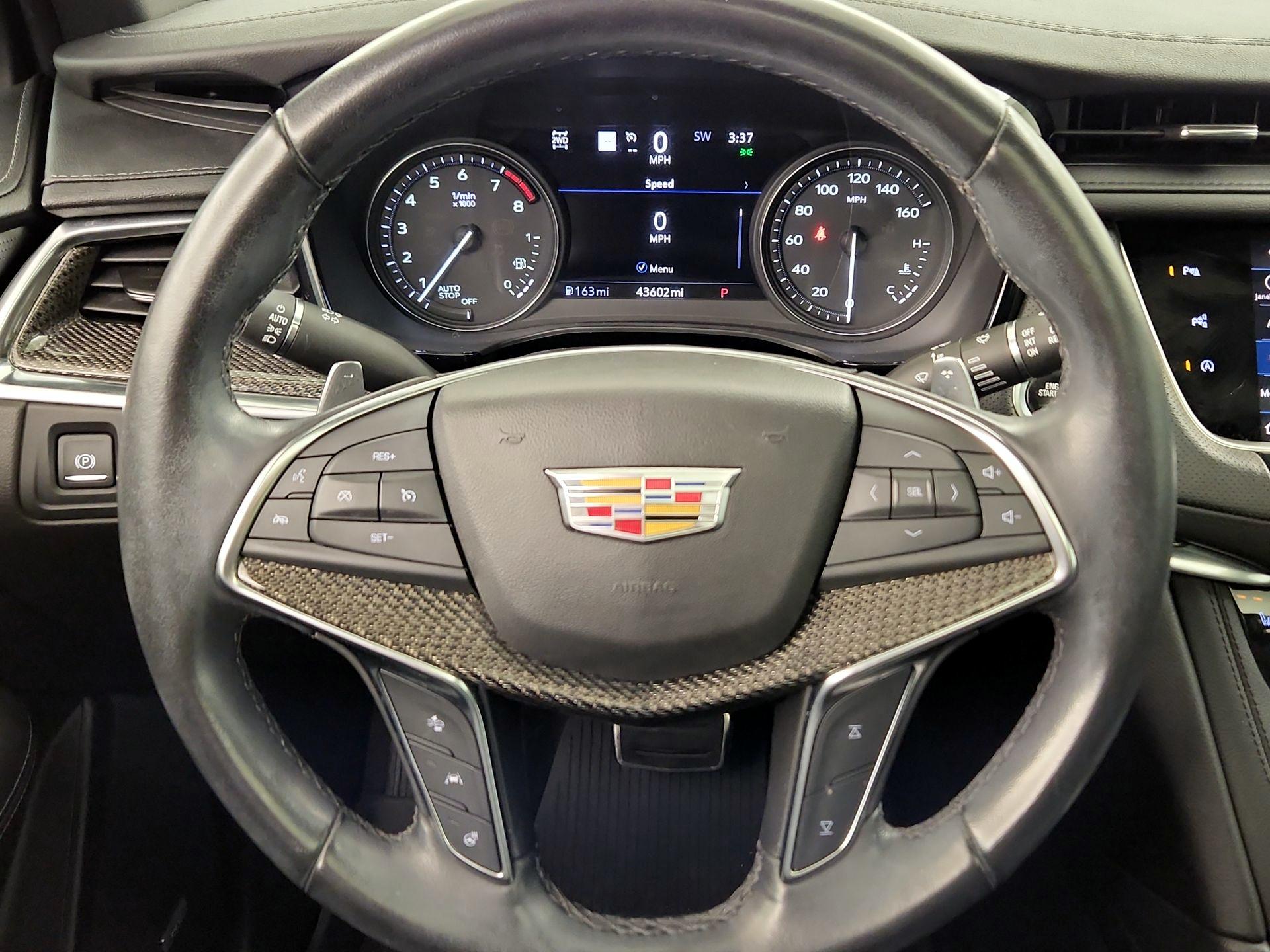 Thumbnail: 2021 Cadillac XT5 - 10