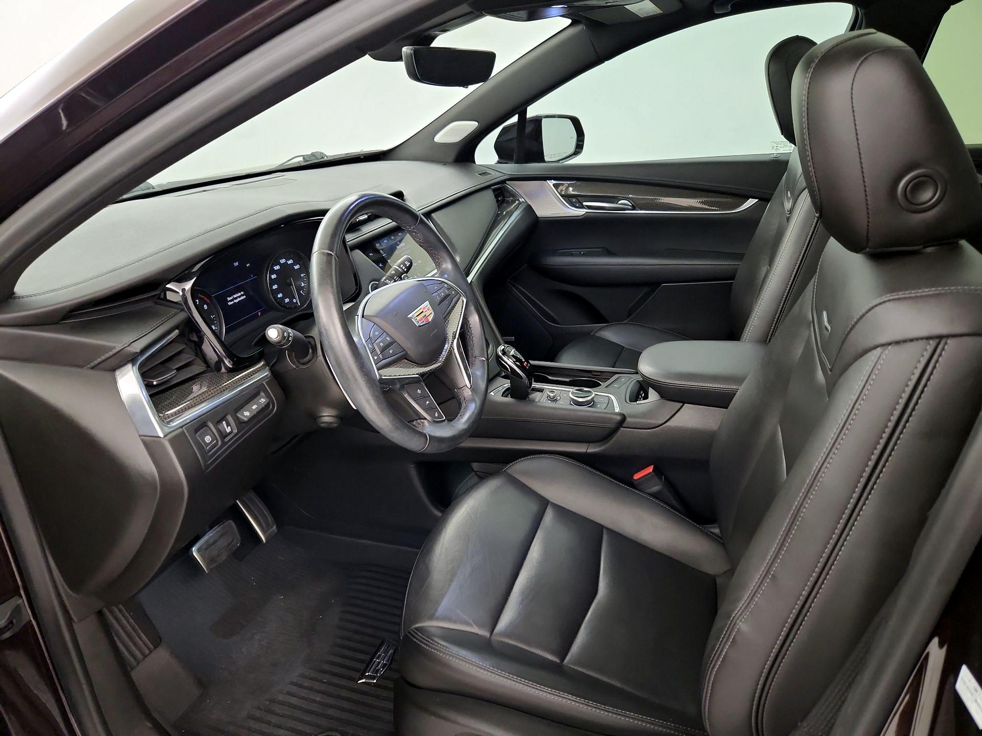 Thumbnail: 2021 Cadillac XT5 - 11