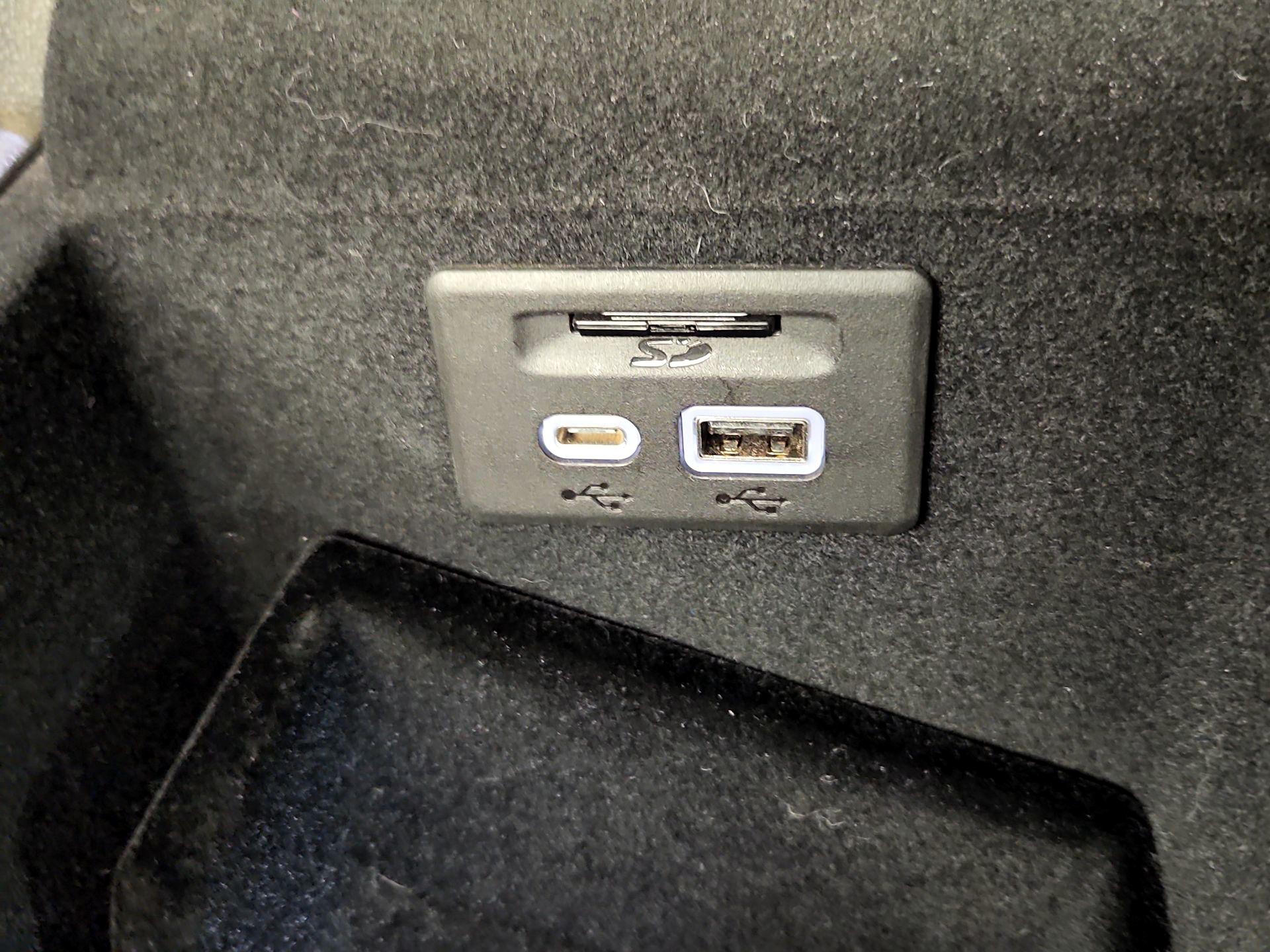 Thumbnail: 2021 Cadillac XT5 - 19