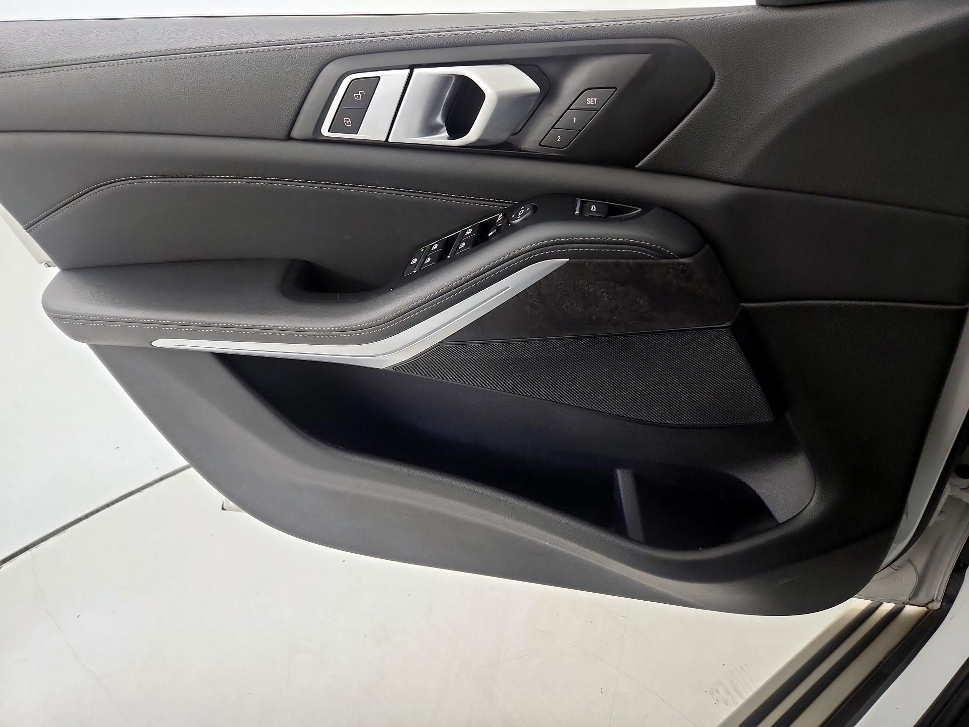 Thumbnail: 2023 BMW X5 - 12