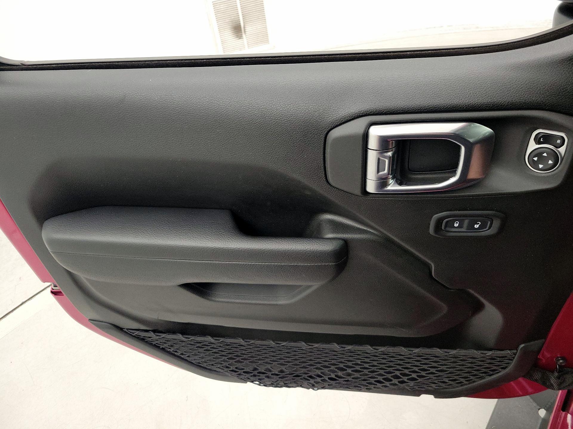 Thumbnail: 2022 Jeep Wrangler - 12