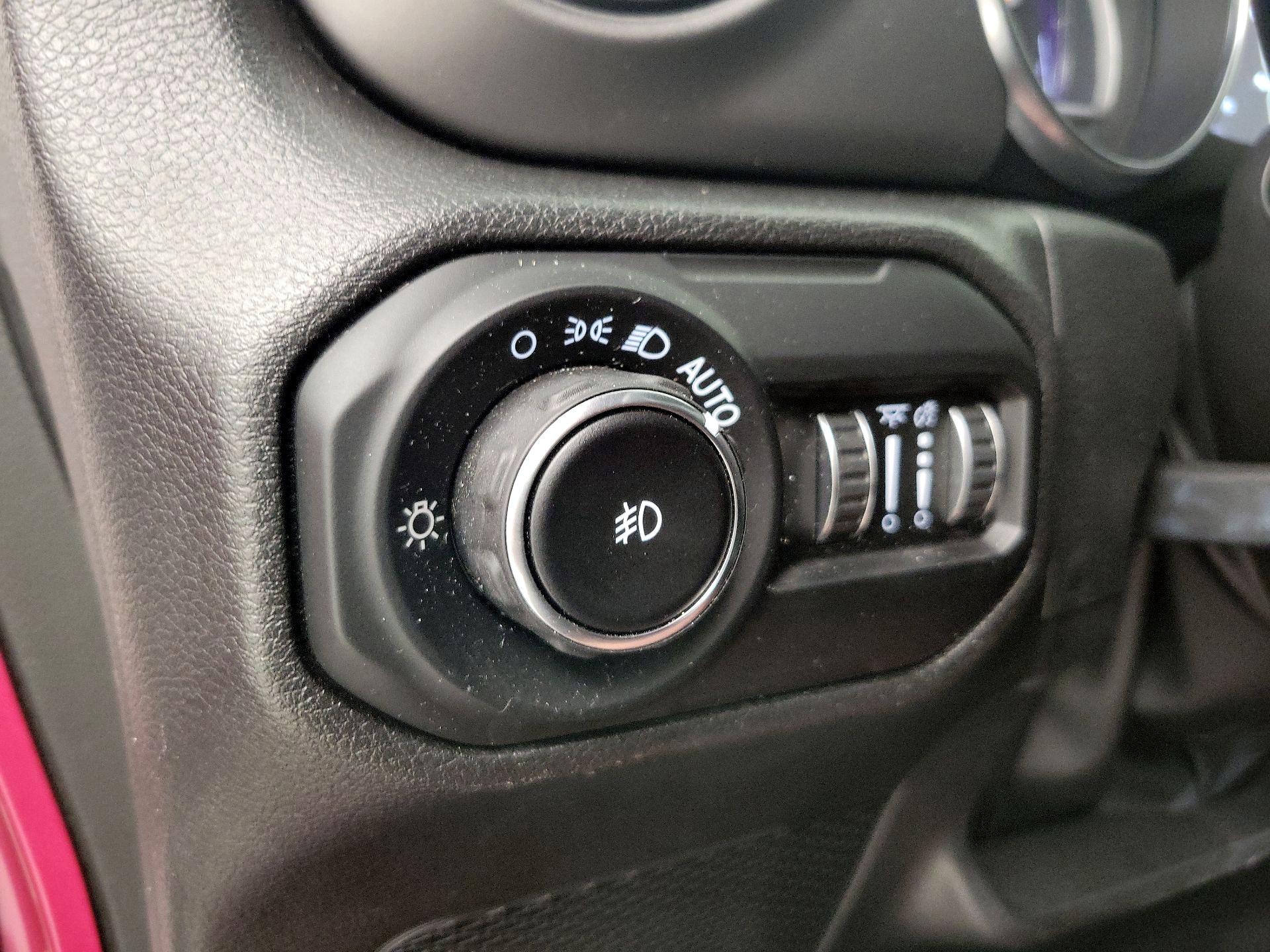 Thumbnail: 2022 Jeep Wrangler - 13