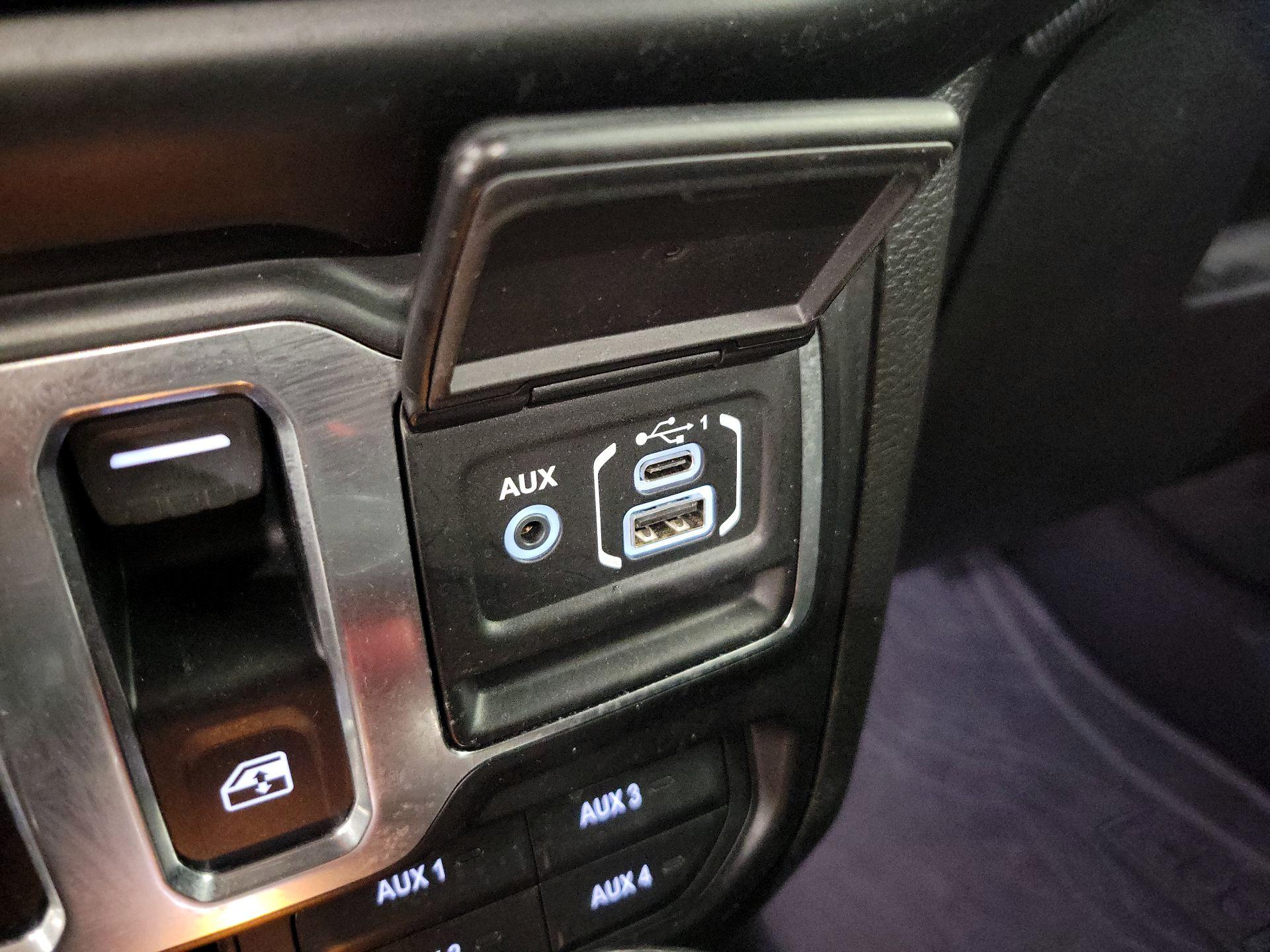 Thumbnail: 2022 Jeep Wrangler - 18