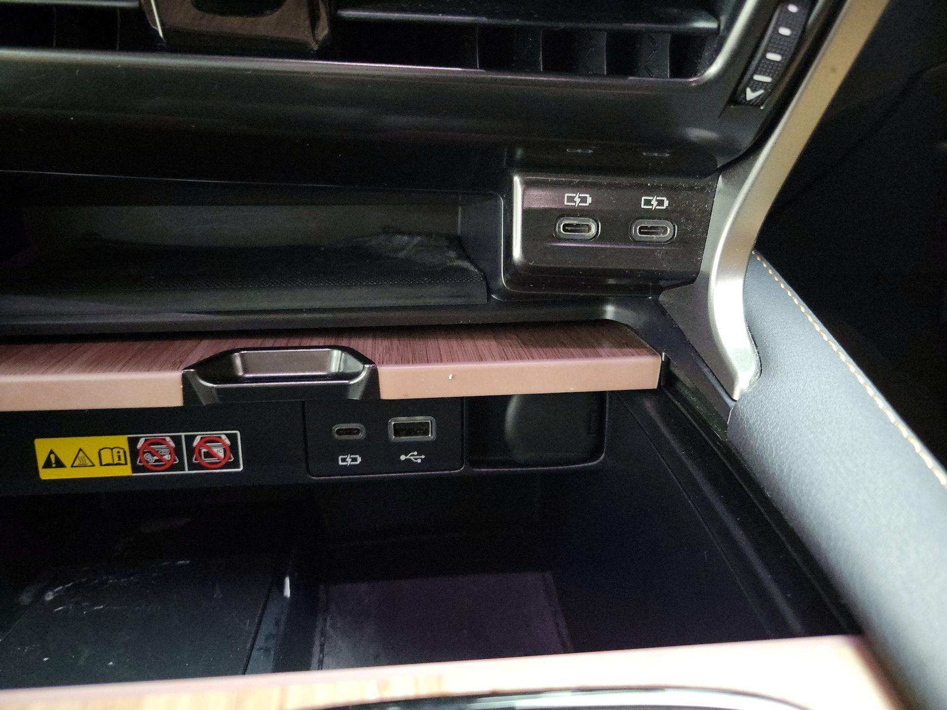 Thumbnail: 2023 Lexus RX - 19