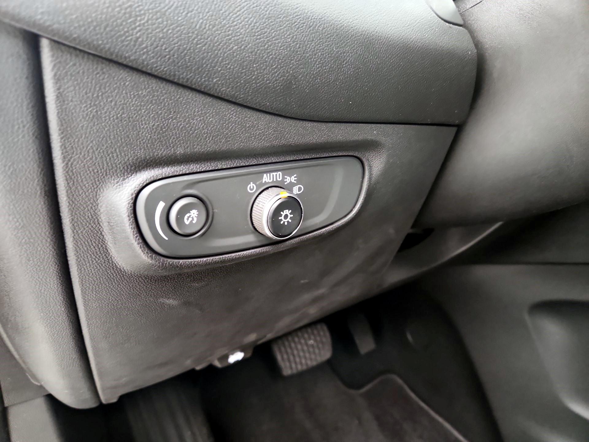 Thumbnail: 2023 Chevrolet Equinox - 13