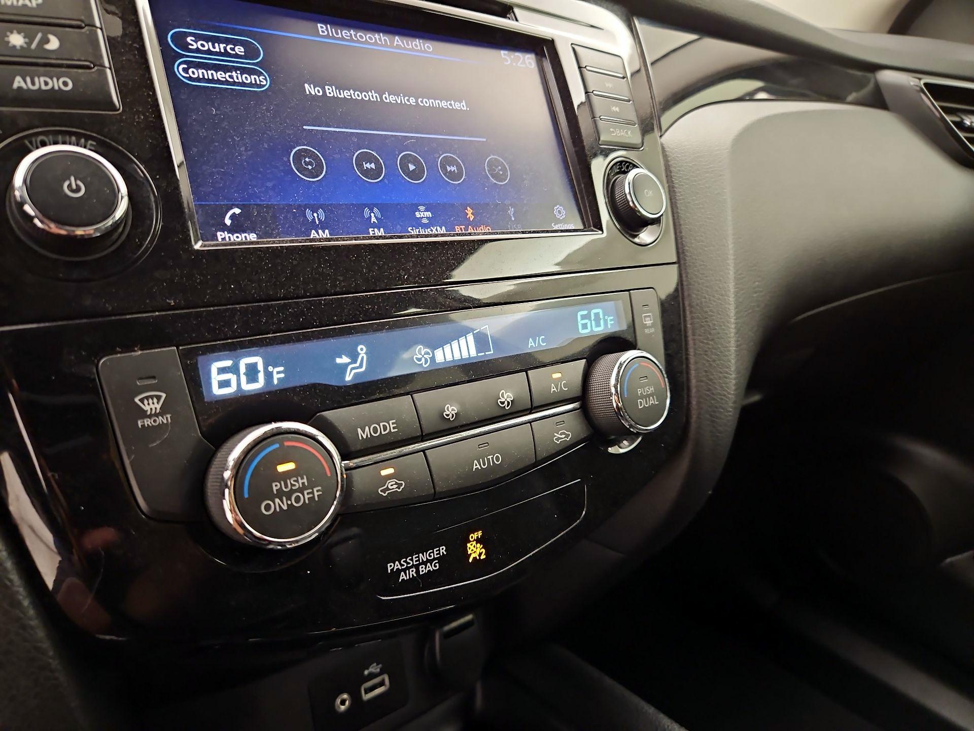 Thumbnail: 2022 Nissan Rogue Sport - 16