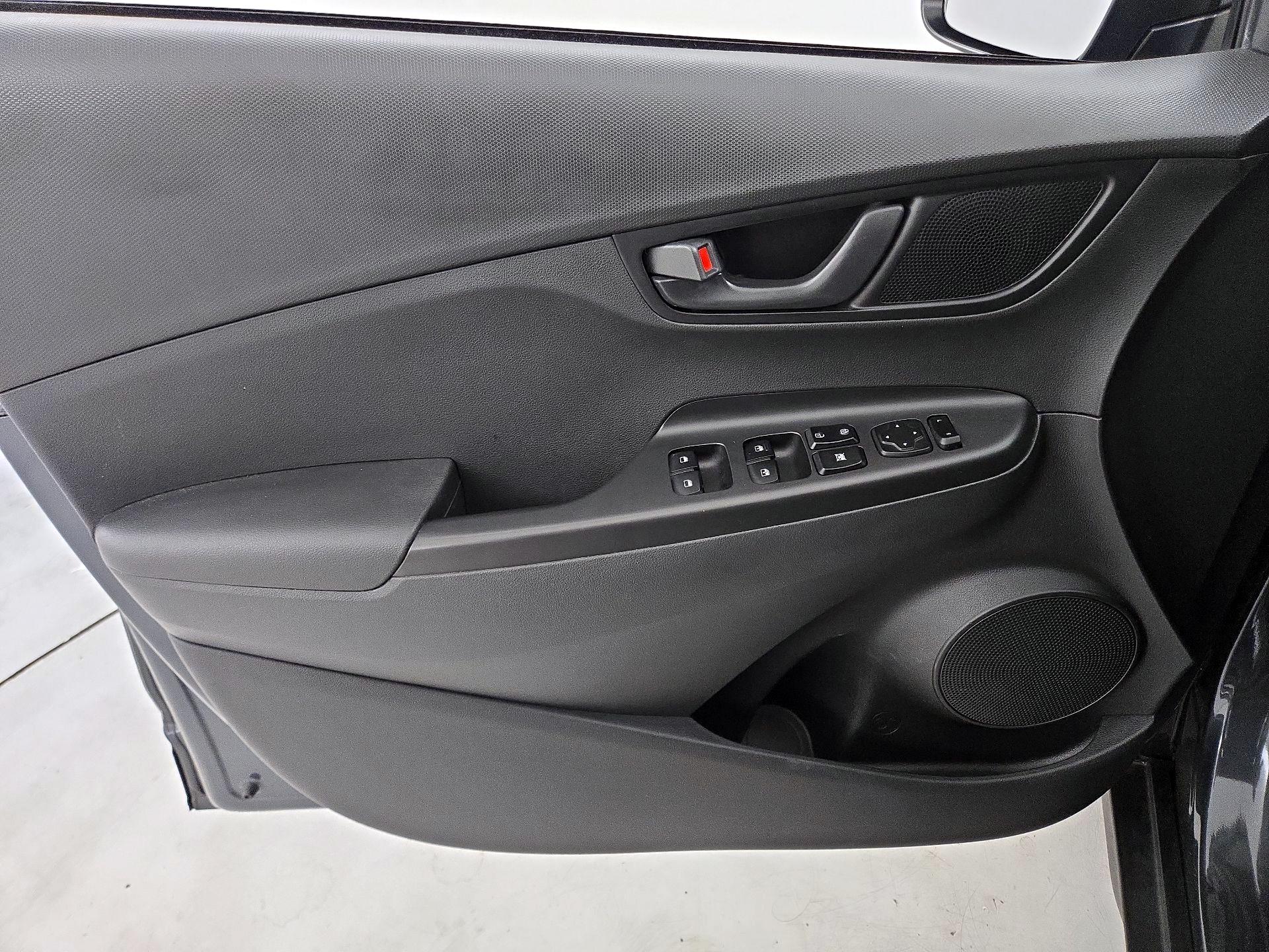 Thumbnail: 2021 Hyundai Kona - 12