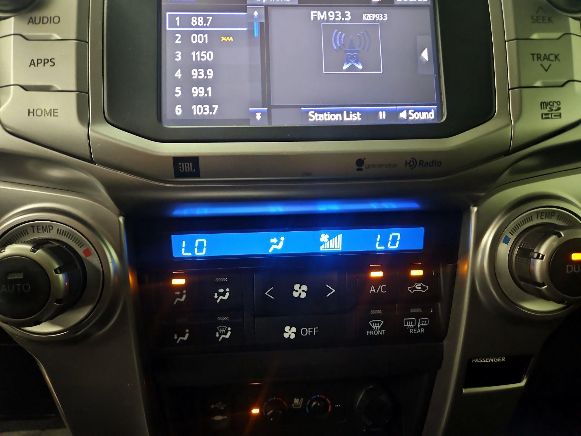 Thumbnail: 2015 Toyota 4Runner - 17