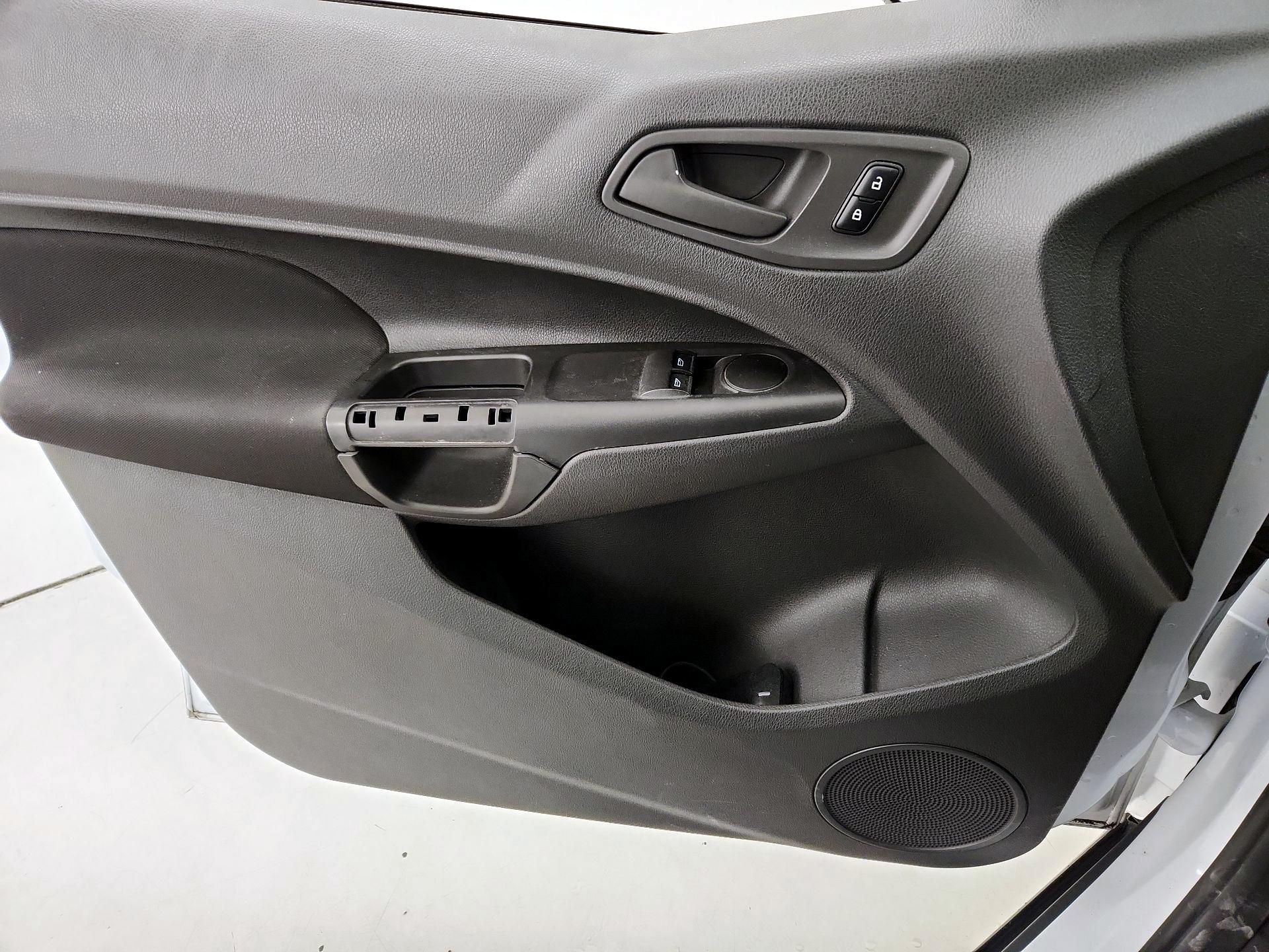 Thumbnail: 2015 Ford Transit Series - 12