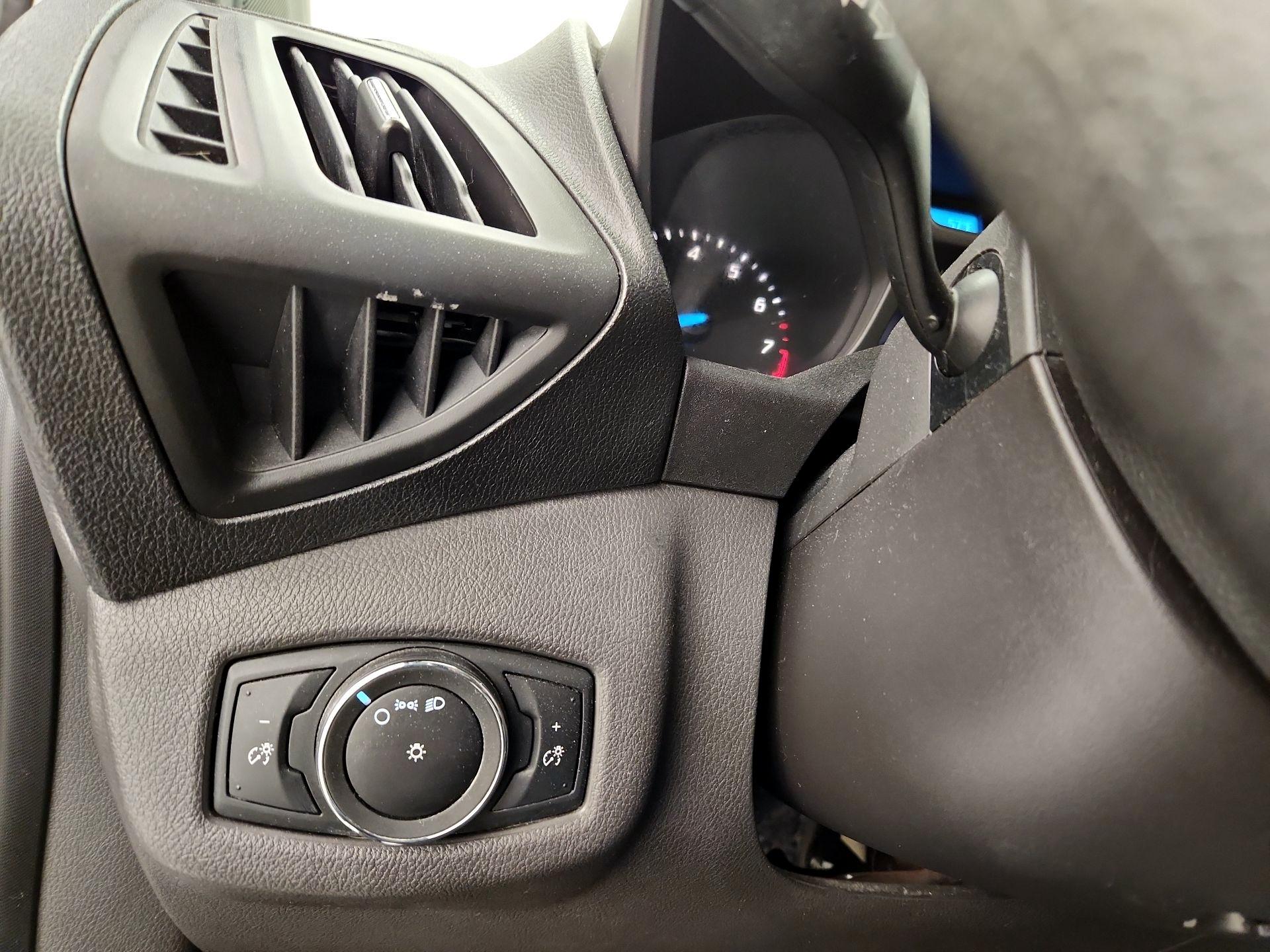 Thumbnail: 2015 Ford Transit Series - 13