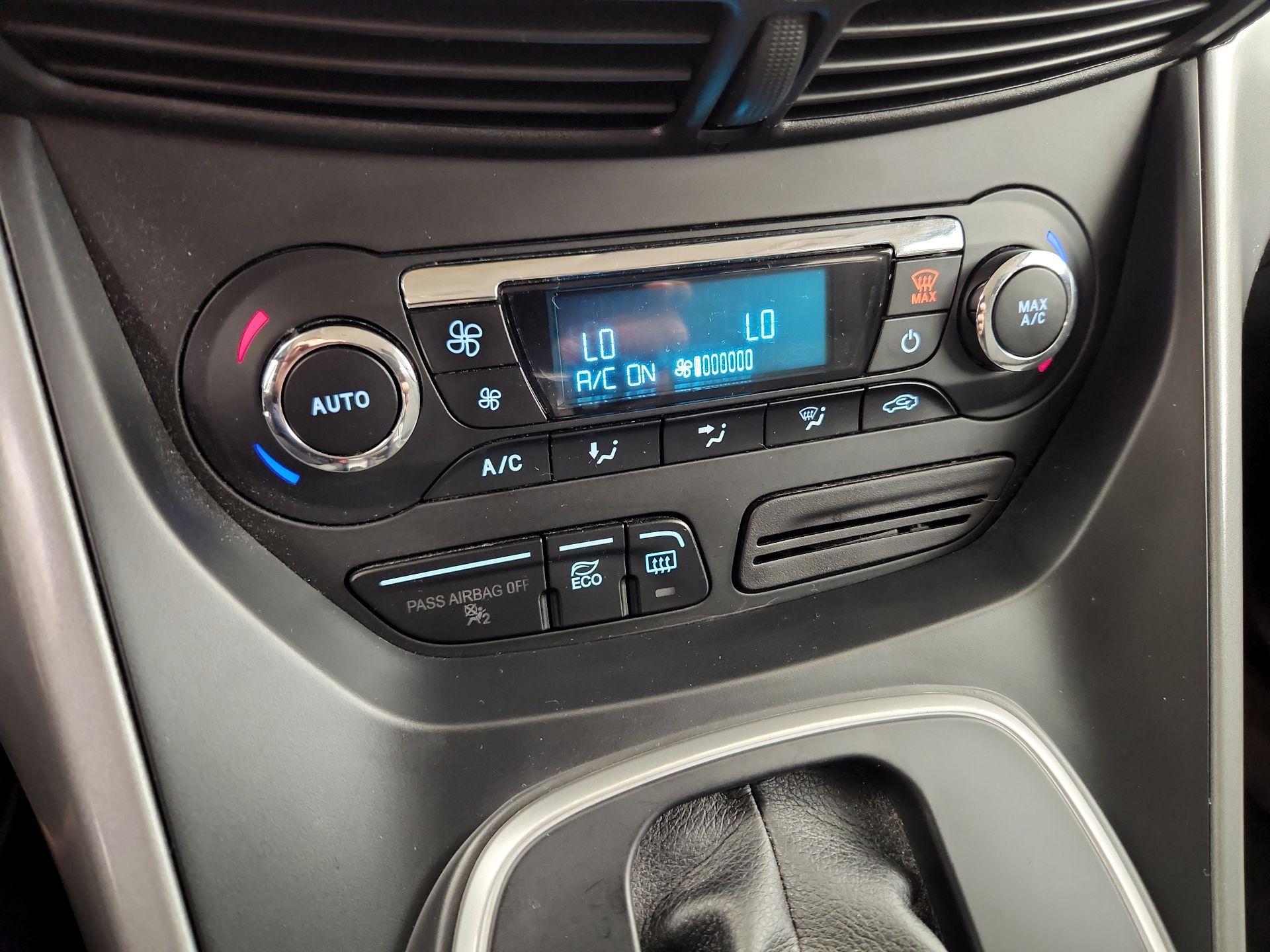 Thumbnail: 2016 Ford C-Max - 15