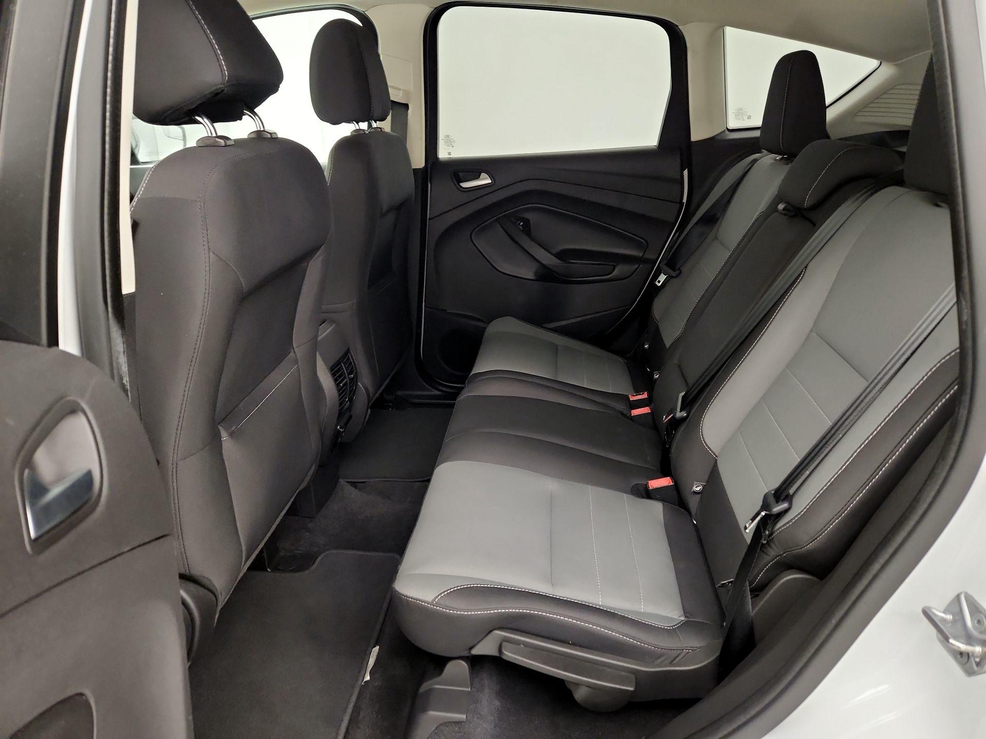 Thumbnail: 2016 Ford C-Max - 18