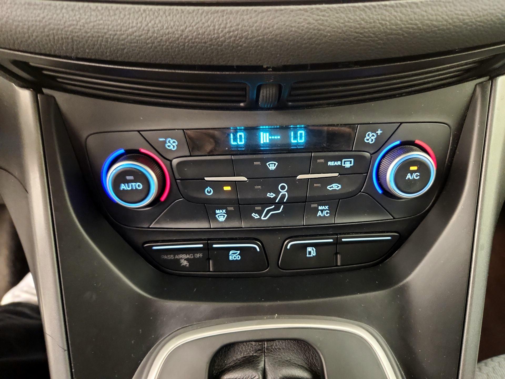 Thumbnail: 2017 Ford C-Max - 16