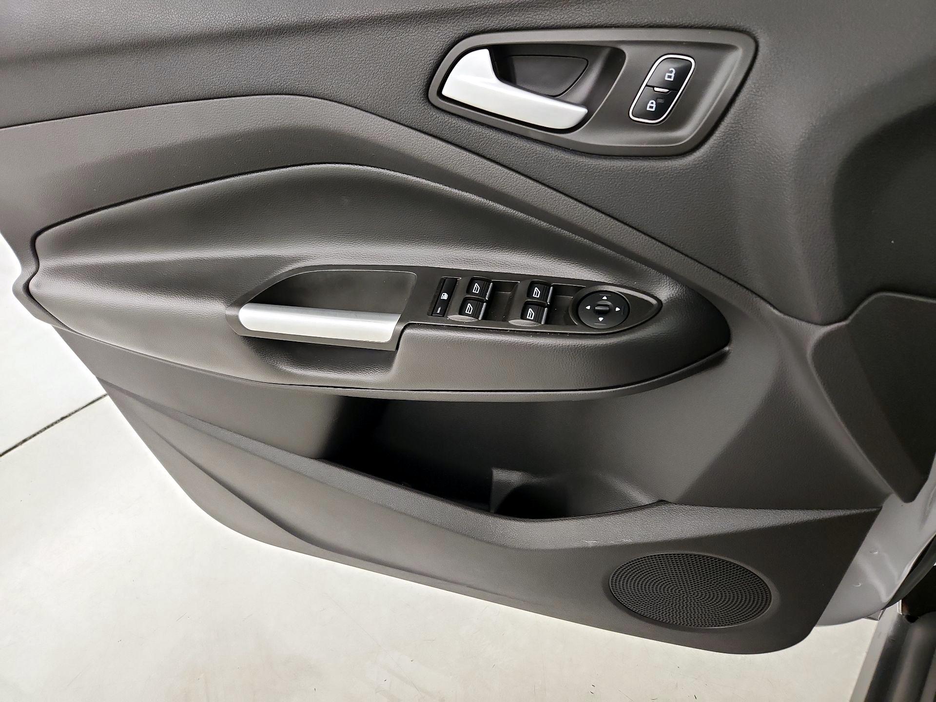 Thumbnail: 2017 Ford C-Max - 12