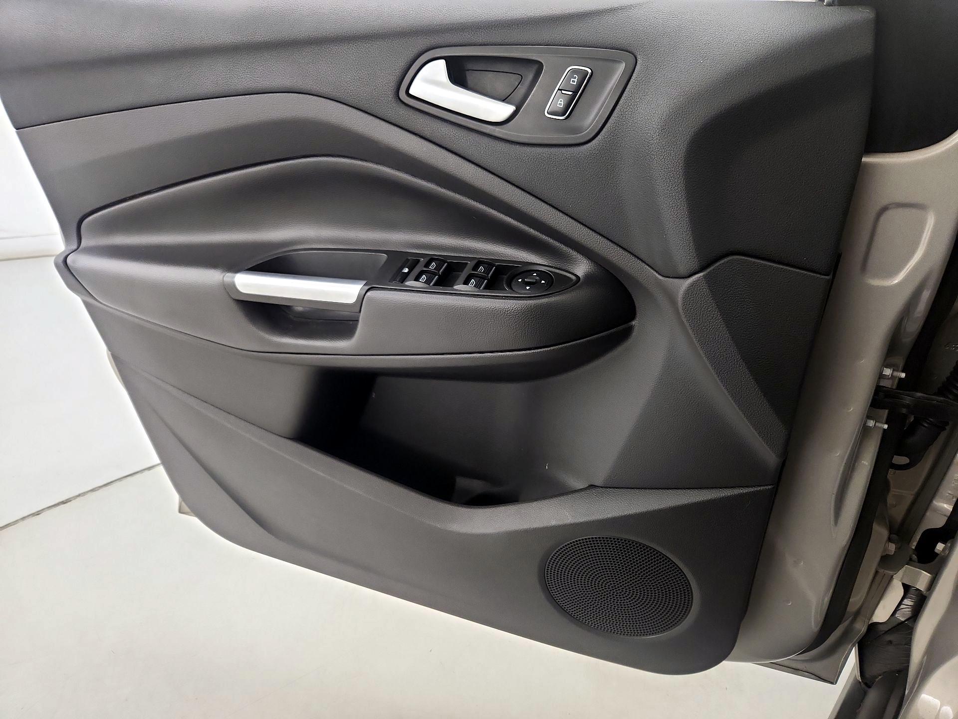 Thumbnail: 2016 Ford C-Max - 12