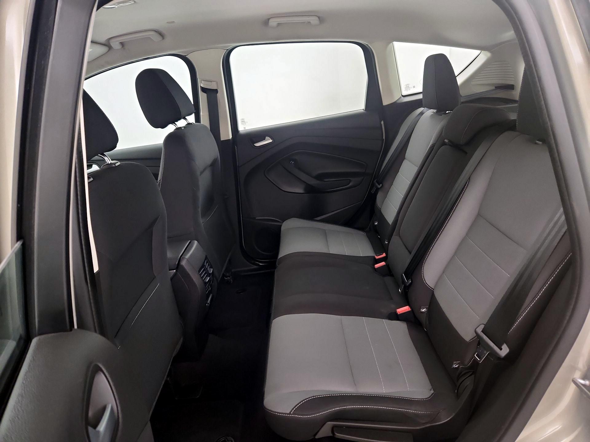 Thumbnail: 2016 Ford C-Max - 17