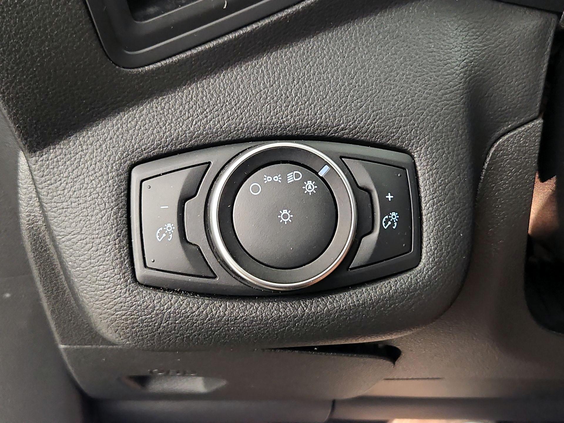 Thumbnail: 2017 Ford C-Max - 13