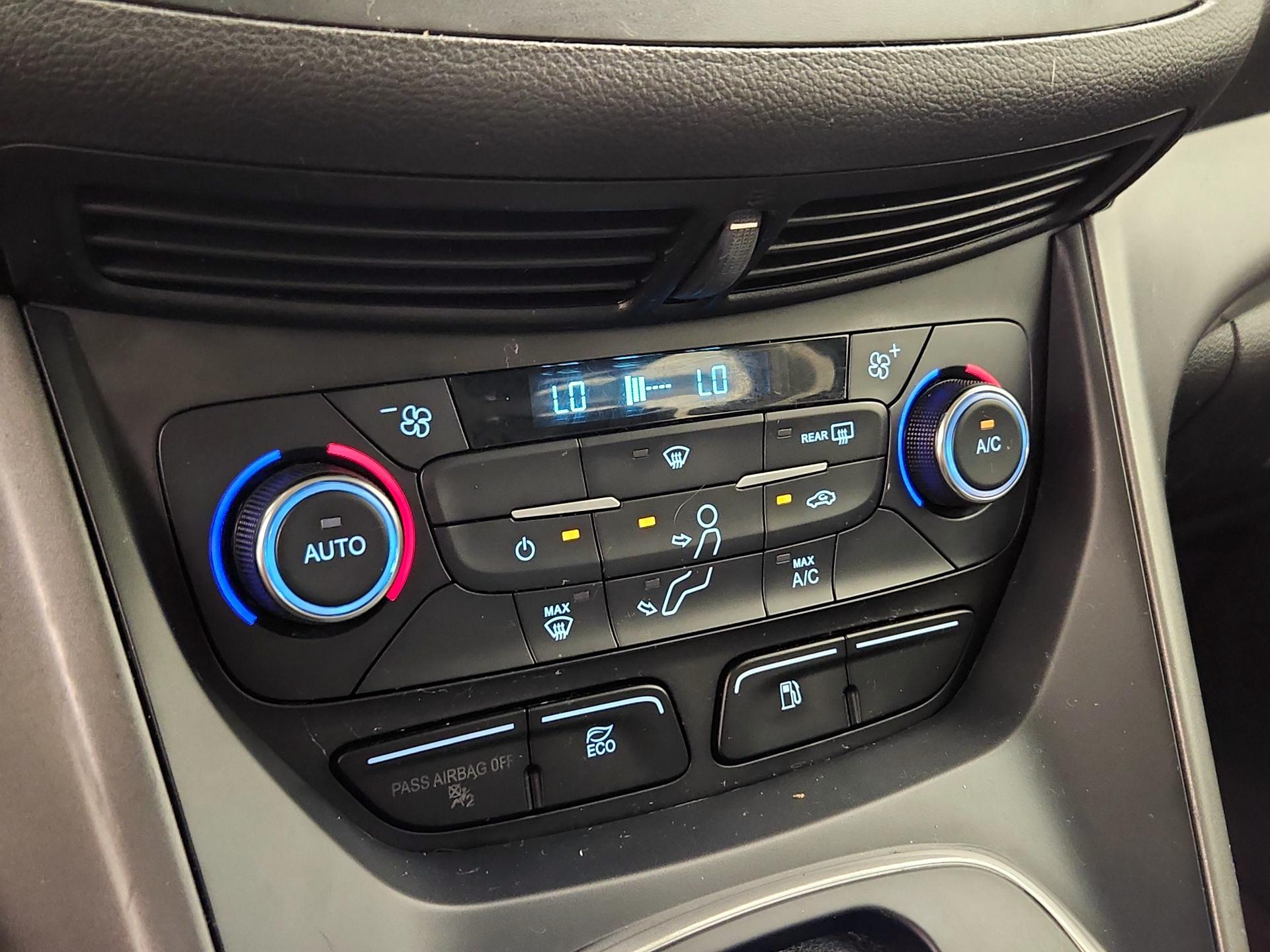 Thumbnail: 2017 Ford C-Max - 16