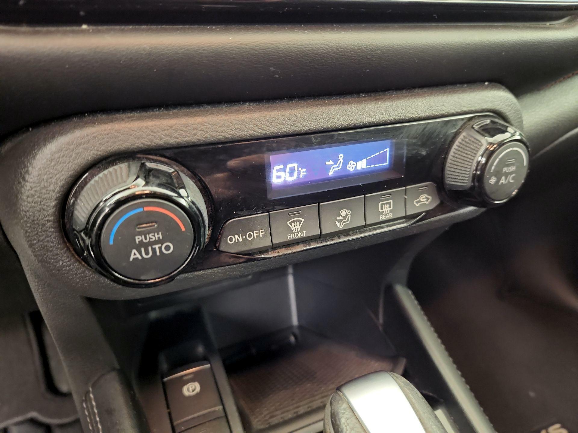 Thumbnail: 2021 Nissan Kicks - 15