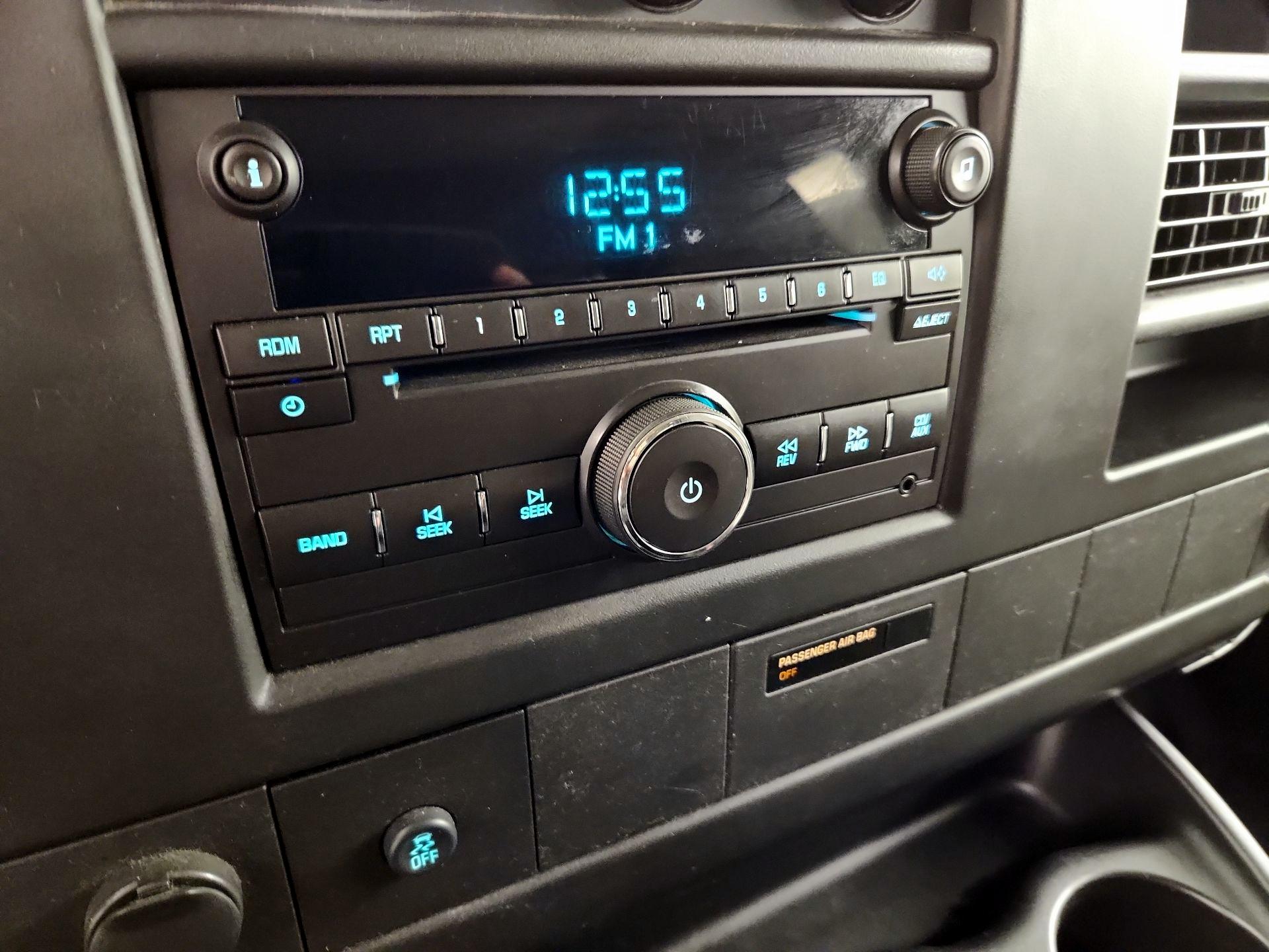 Thumbnail: 2014 Chevrolet Express - 15