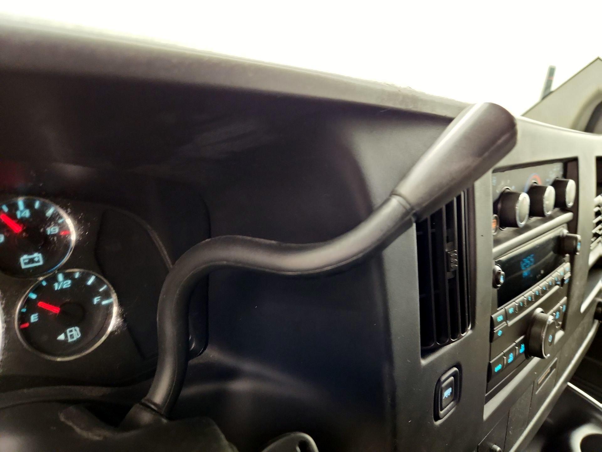 Thumbnail: 2014 Chevrolet Express - 17