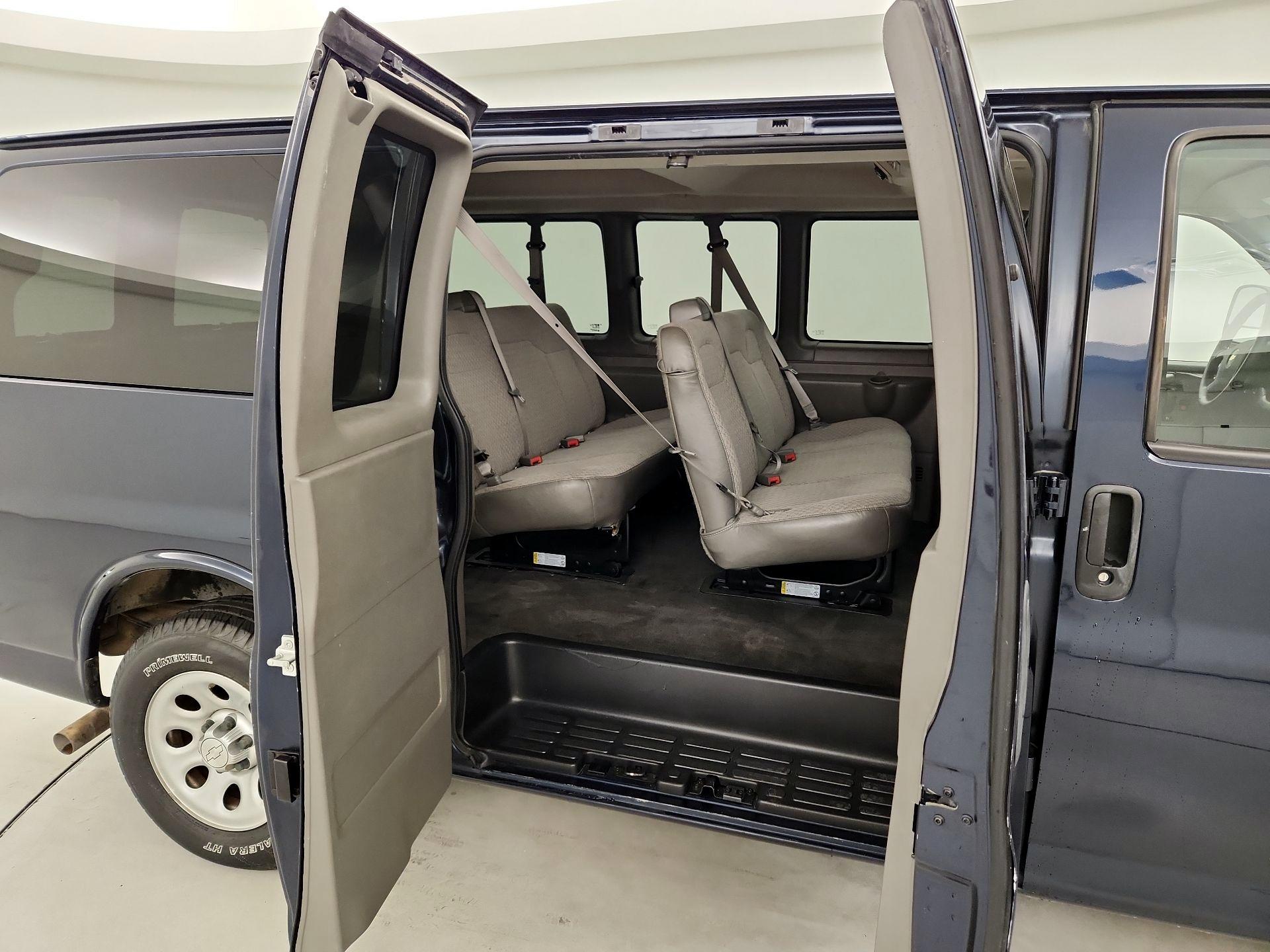 Thumbnail: 2014 Chevrolet Express - 19