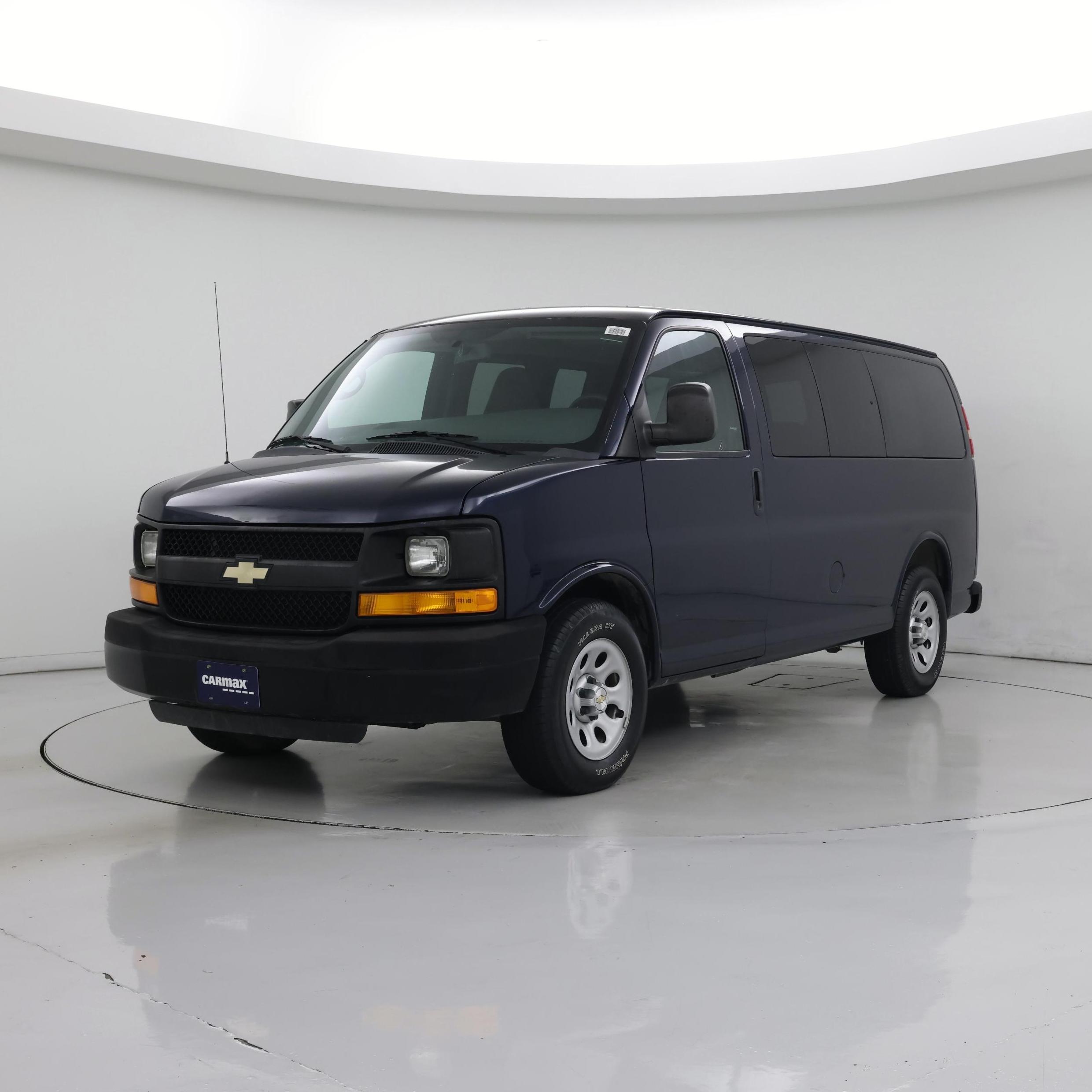 Thumbnail: 2014 Chevrolet Express - 4
