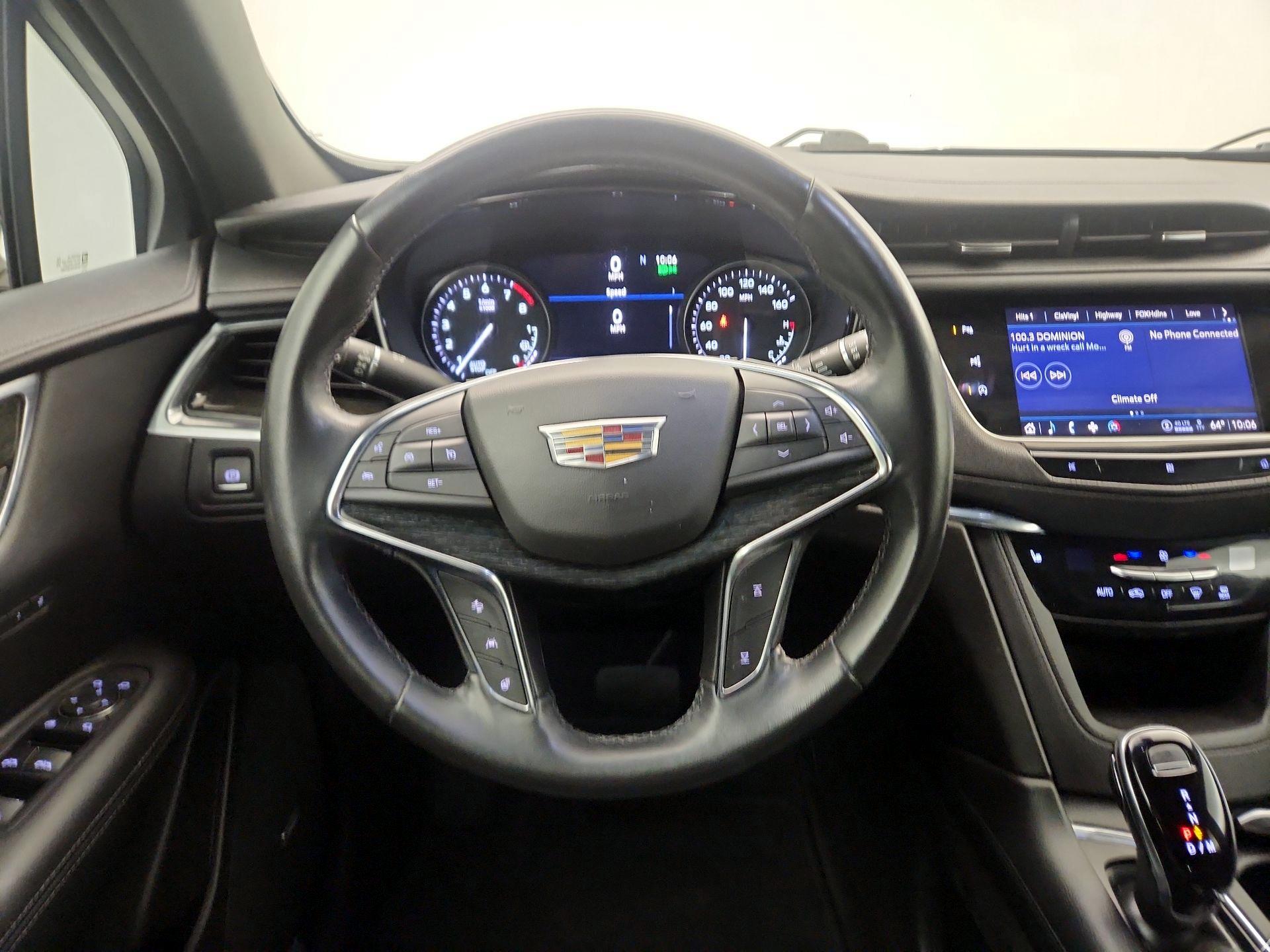 Thumbnail: 2021 Cadillac XT5 - 10